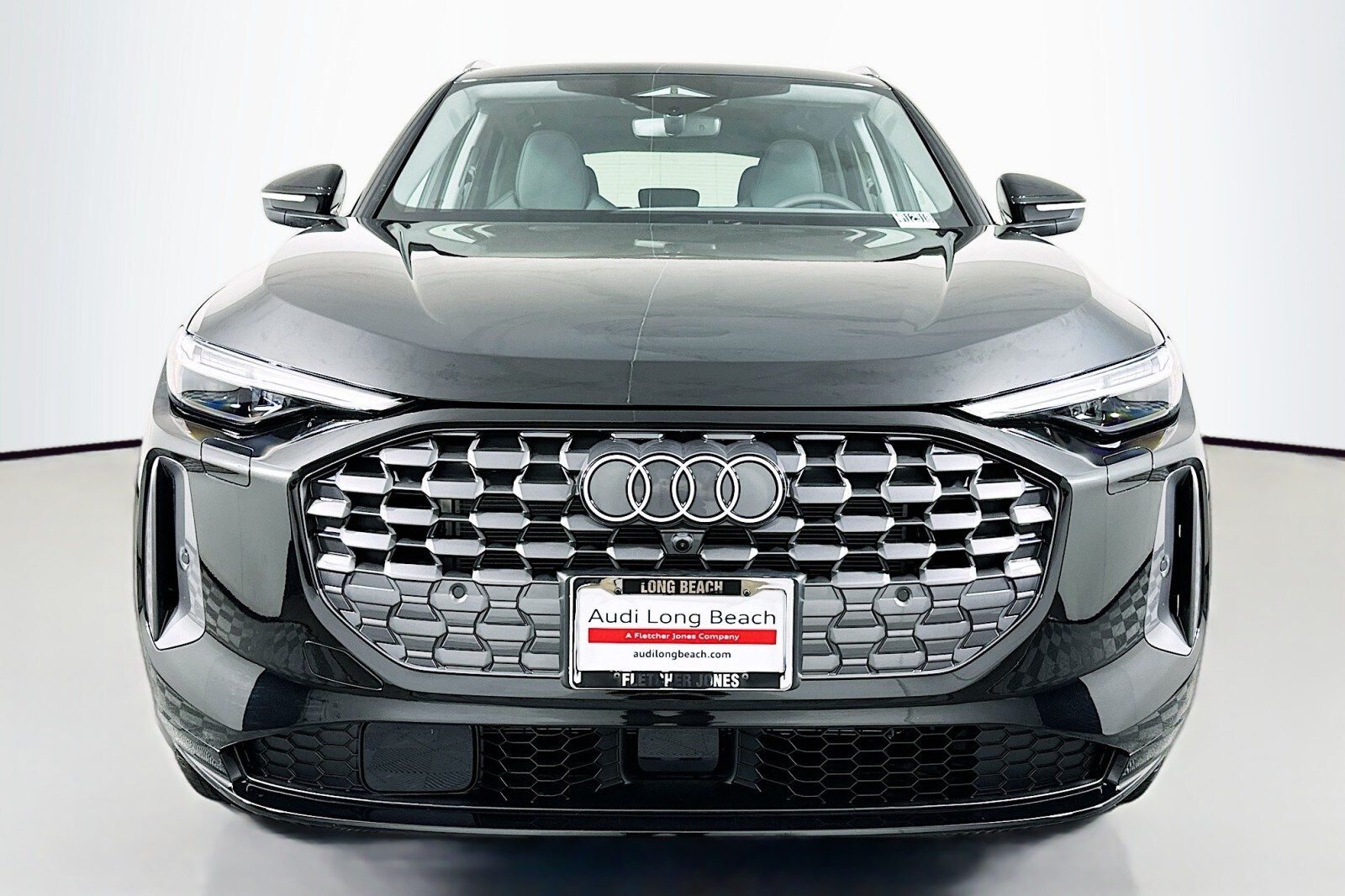 2025 Audi Q5 Premium Plus photo 2