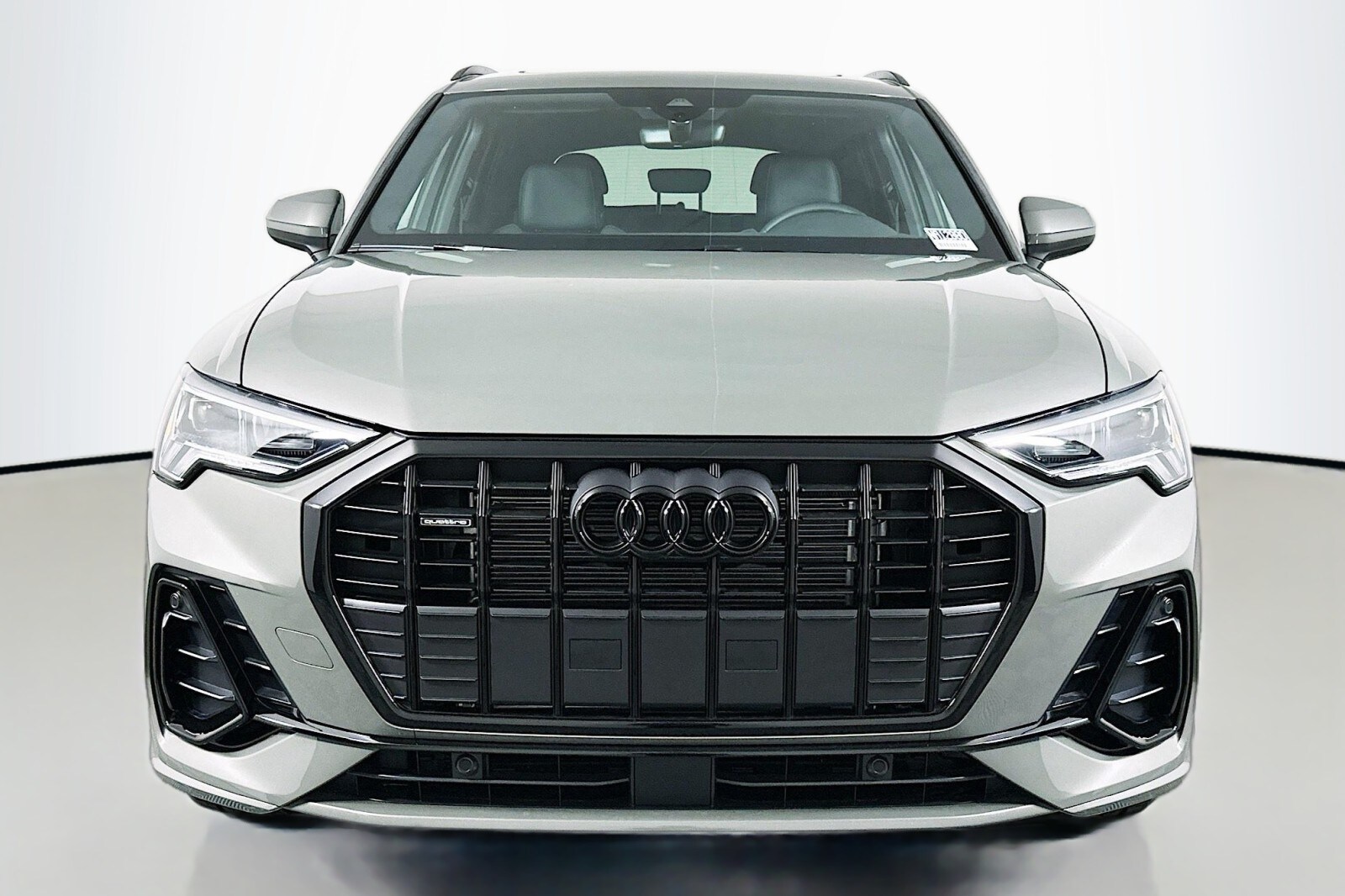 2025 Audi Q3 45 TFSI S line Premium photo 2