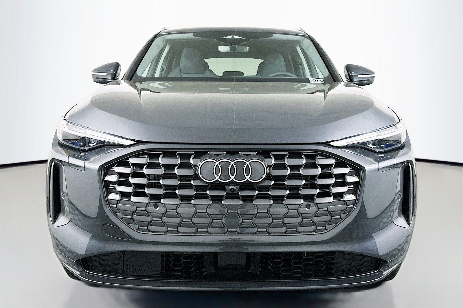 2025 Audi Q5 Premium Plus photo 2