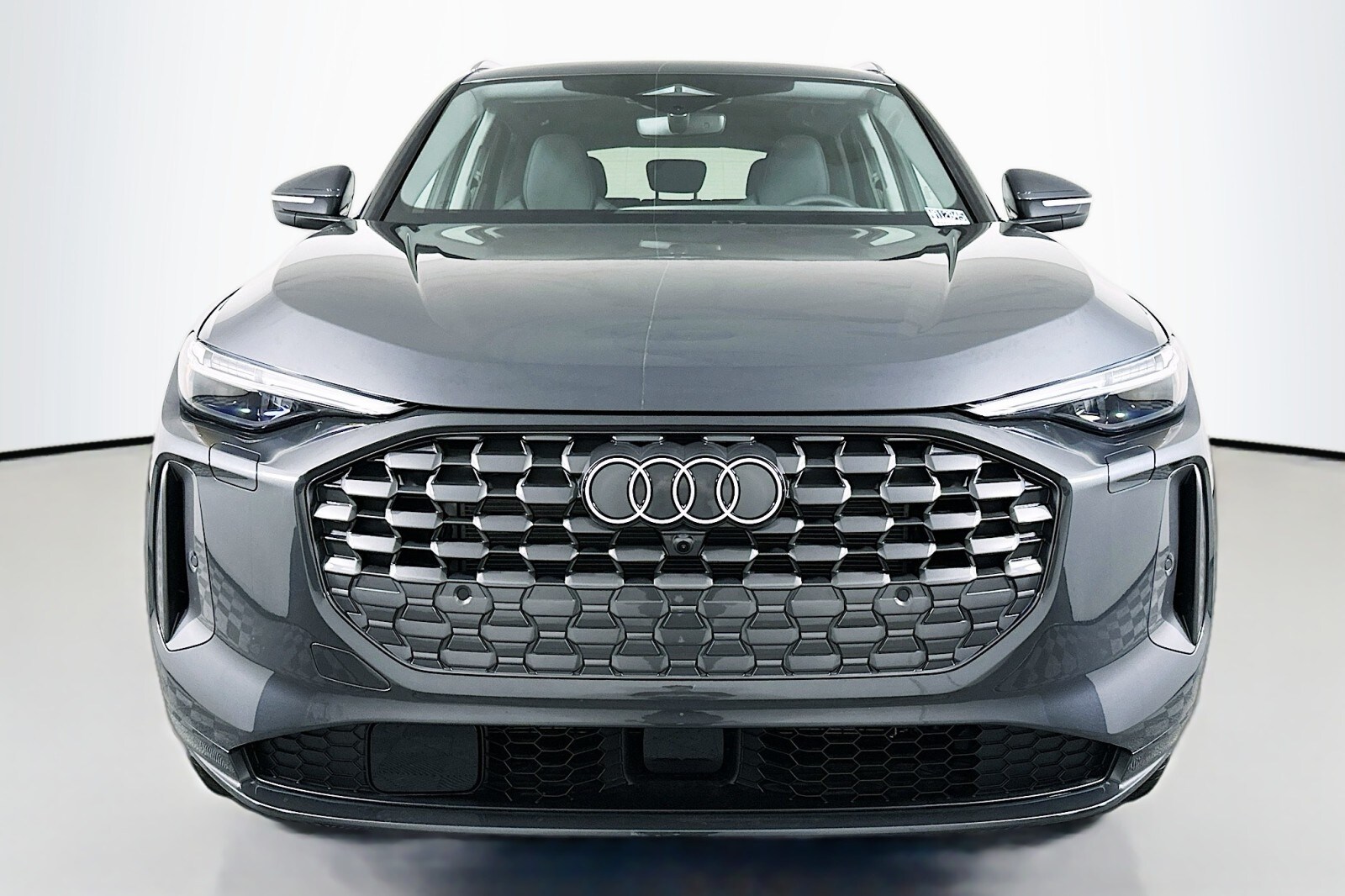 2025 Audi Q5 2.0T Premium Plus photo 2