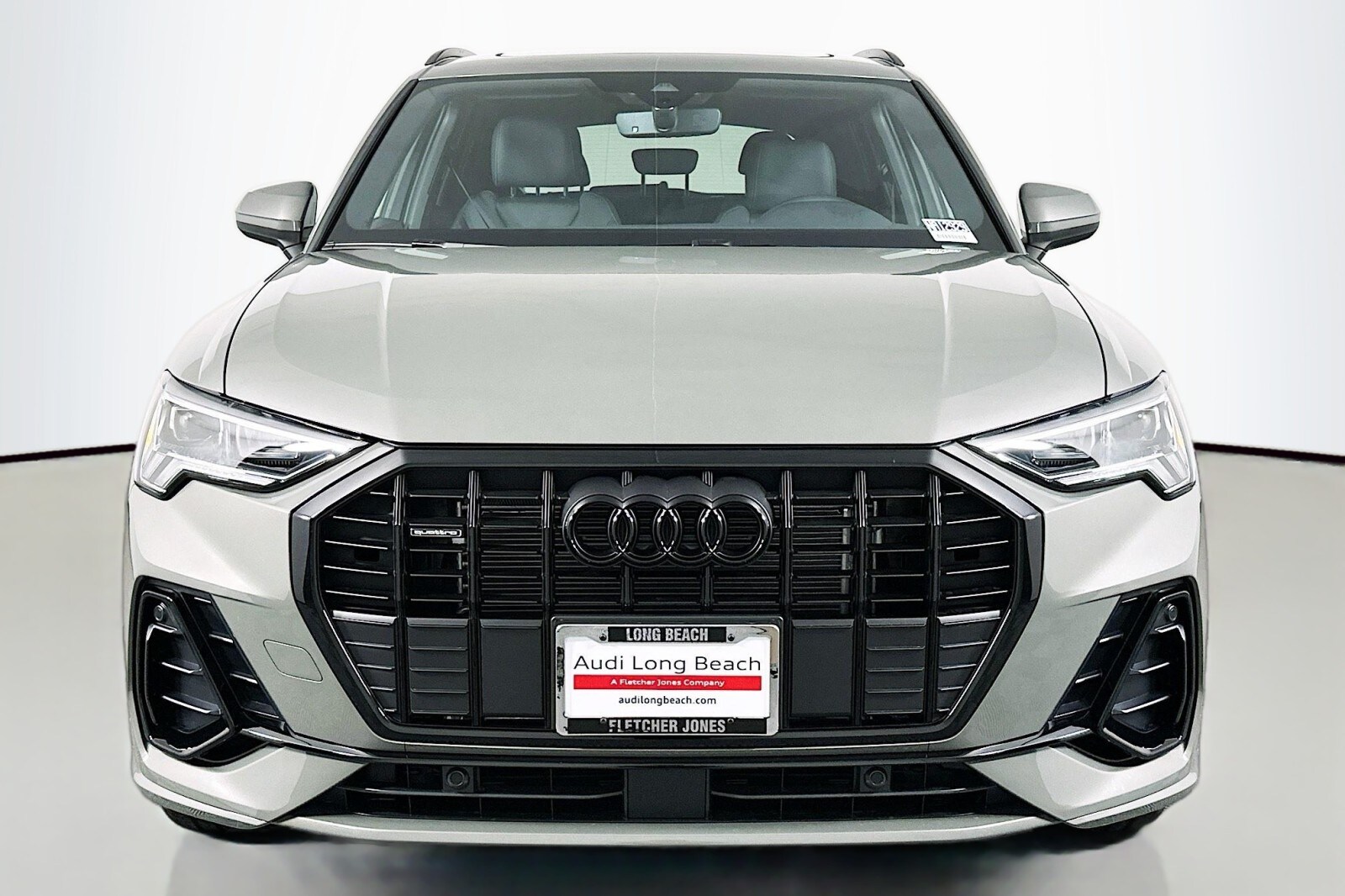 2025 Audi Q3 S line Premium photo 2