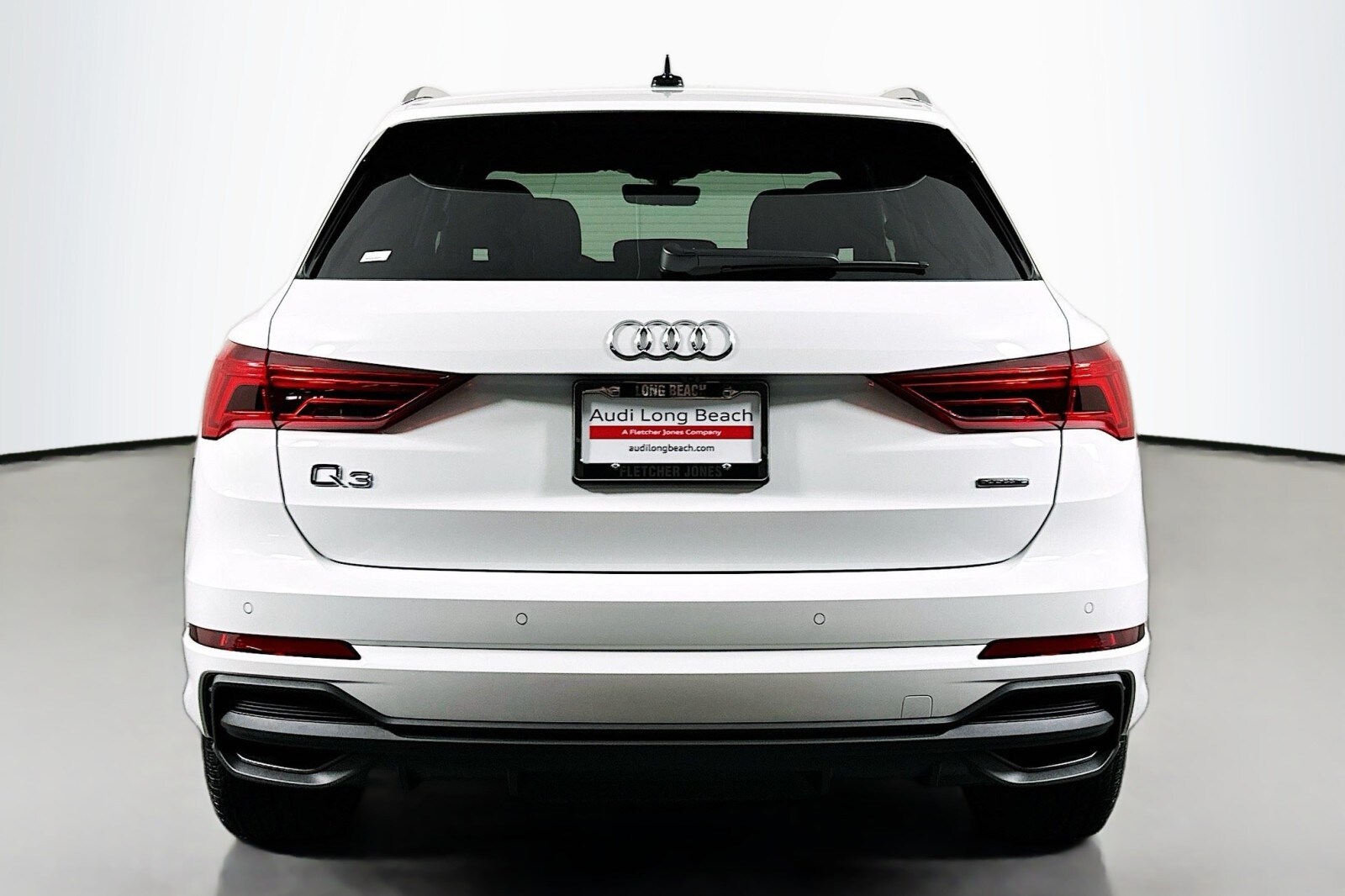 2025 Audi Q3 S line Premium photo 3