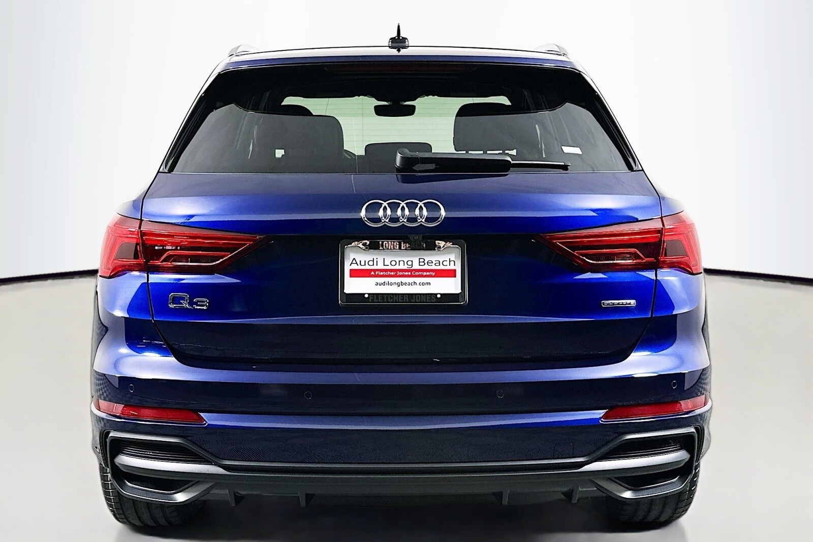 2021 Audi Q3 S line Premium photo 3