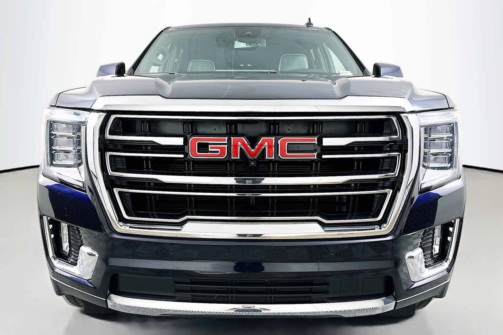 Used 2024 GMC Yukon SLT with VIN 1GKS2BKDXRR133439 for sale in Signal Hill, CA