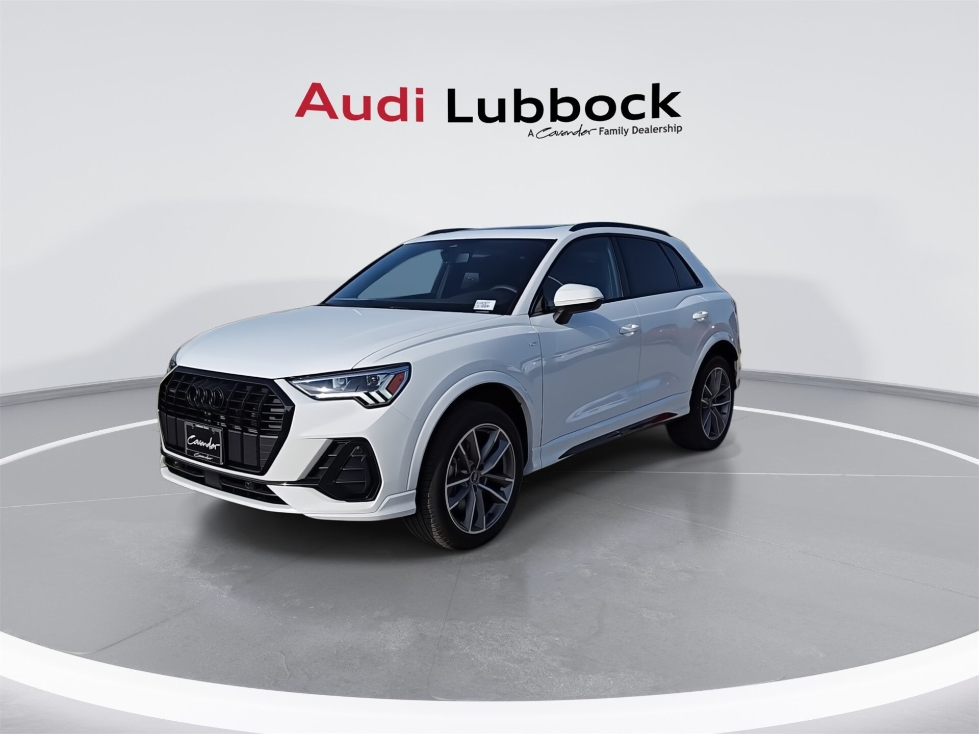 2025 Audi Q3 45 TFSI S line Premium photo 3