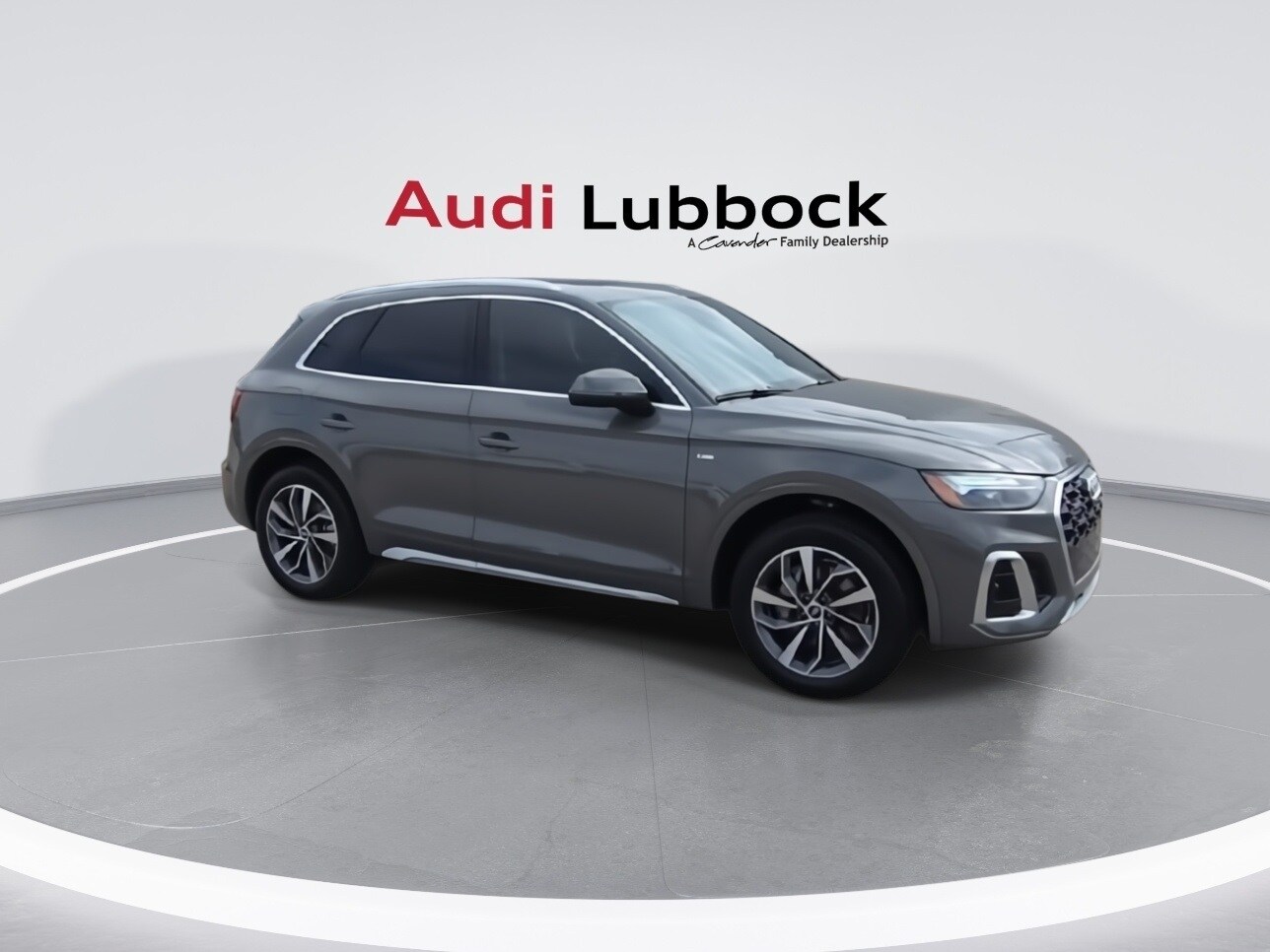 2023 Audi Q5 45 S line Premium Plus photo 2