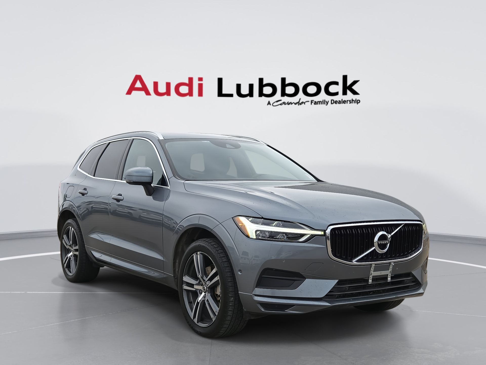 Osmium Gray Metallic 2019 Volvo XC60 T5 Momentum FWD SUV / Crossover Front-Wheel Drive Automatic