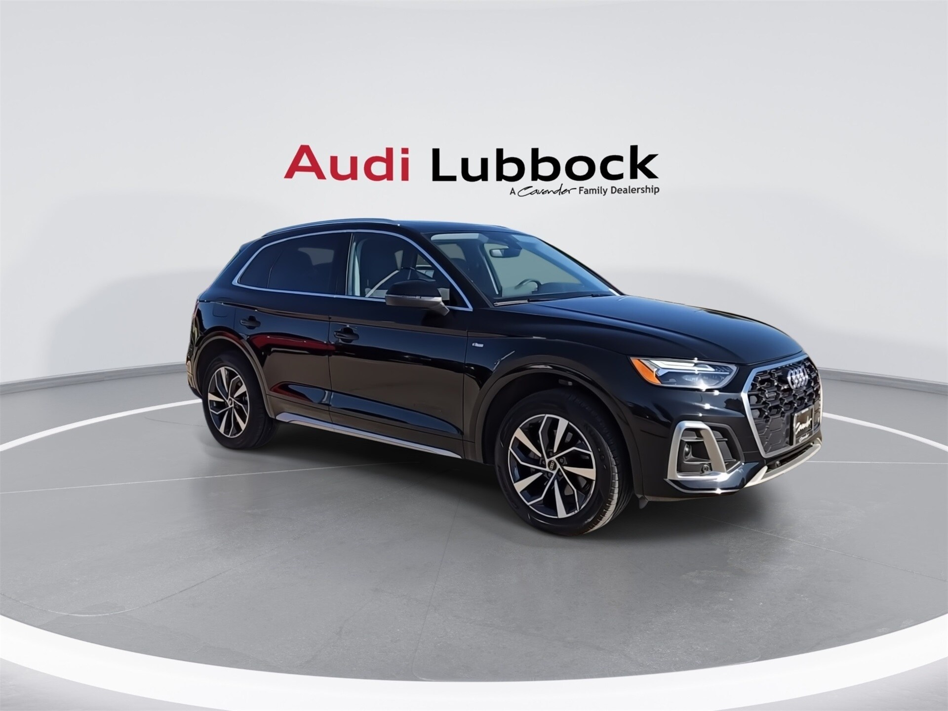 2025 Audi Q5 45 S line Premium Plus photo 2