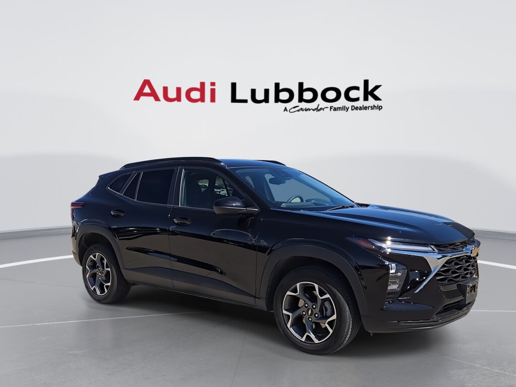 Used 2025 Chevrolet Trax LT SUV