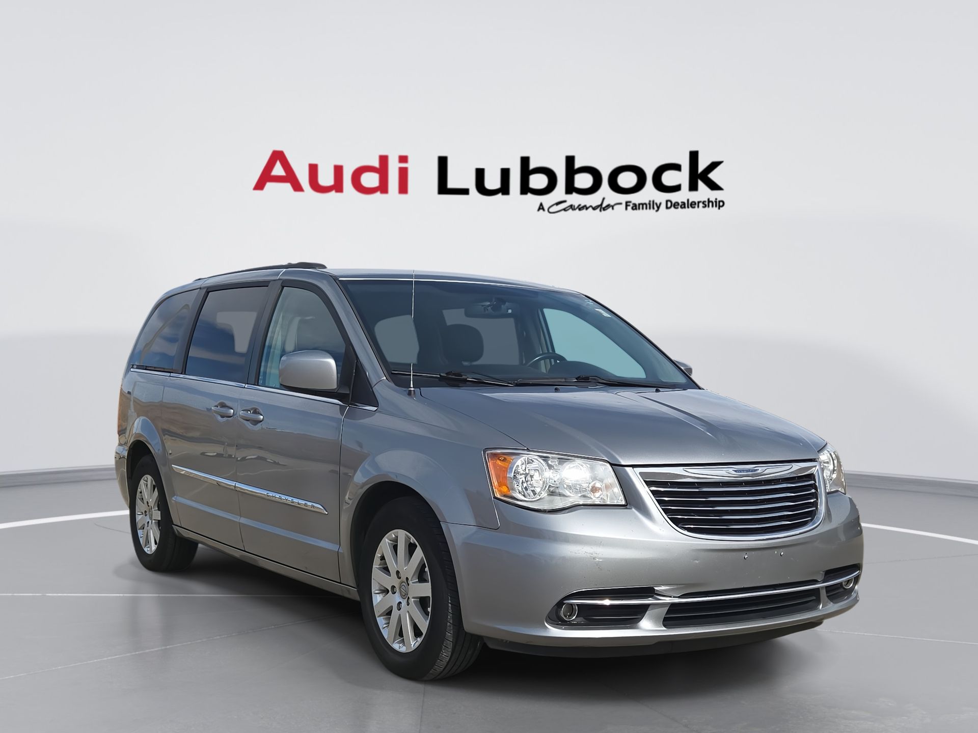 2016 Chrysler Town & Country Touring FWD
