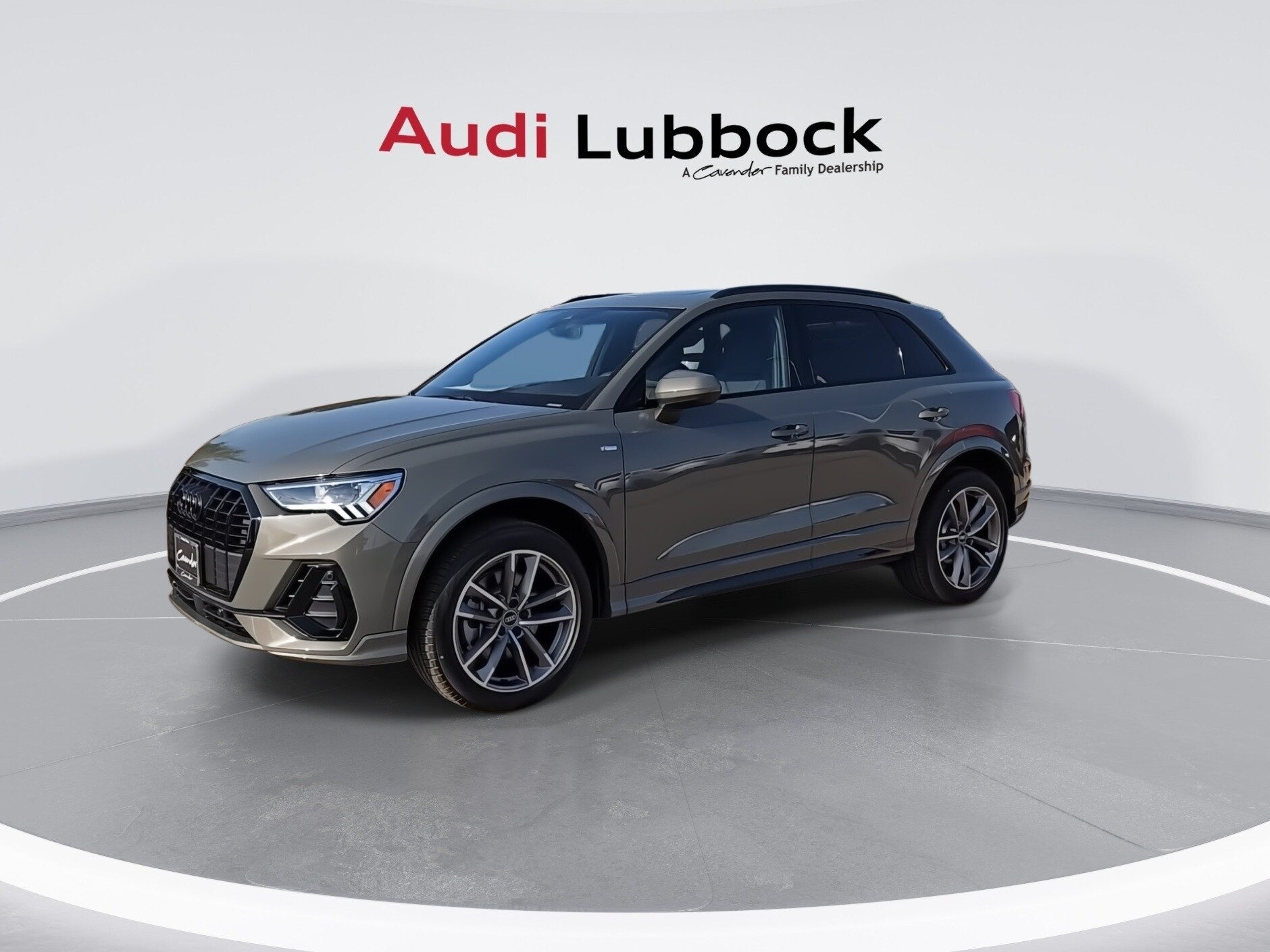 2025 Audi Q3 45 TFSI S line Premium photo 4