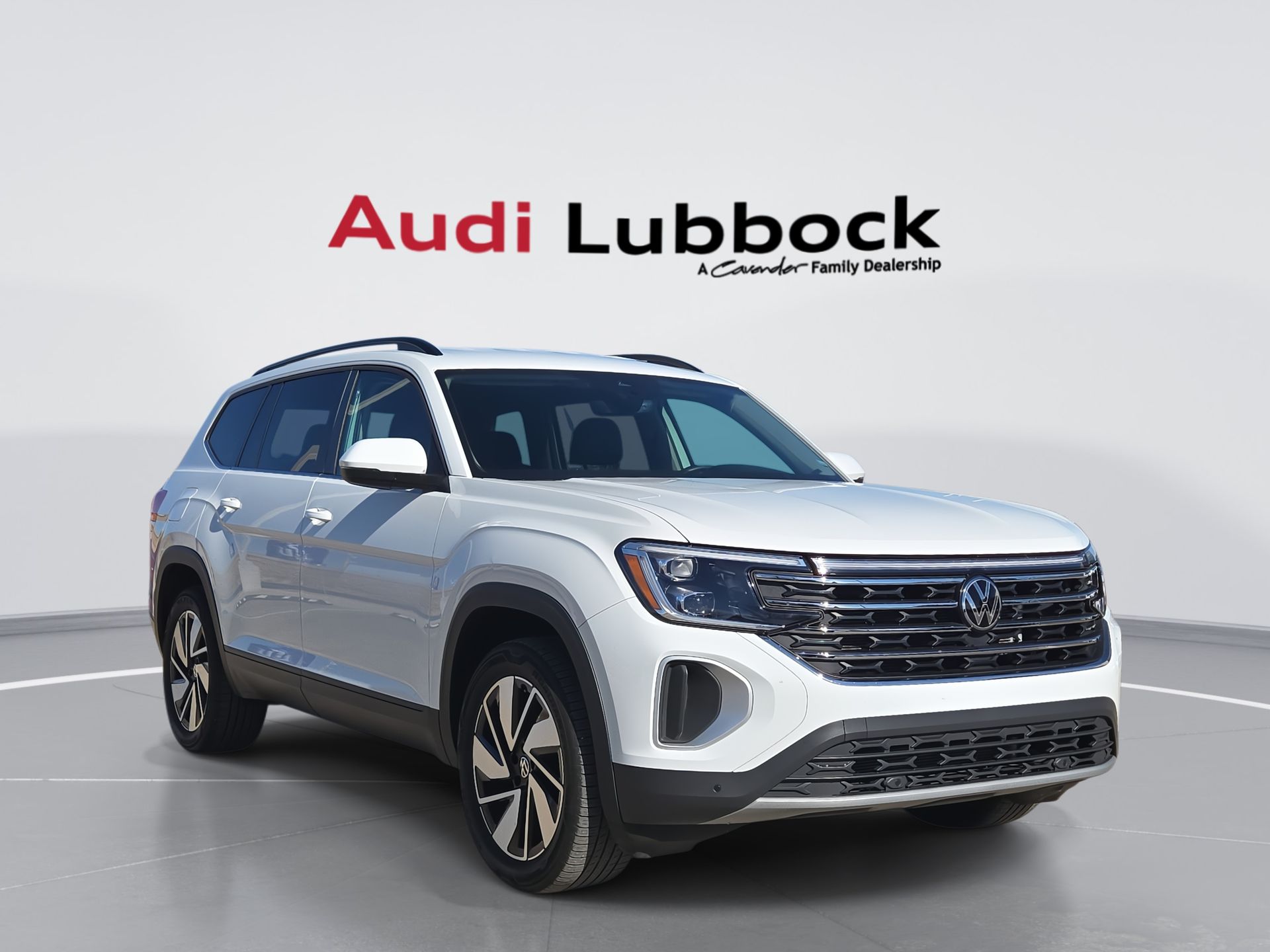 2025 Volkswagen Atlas SE FWD with Technology