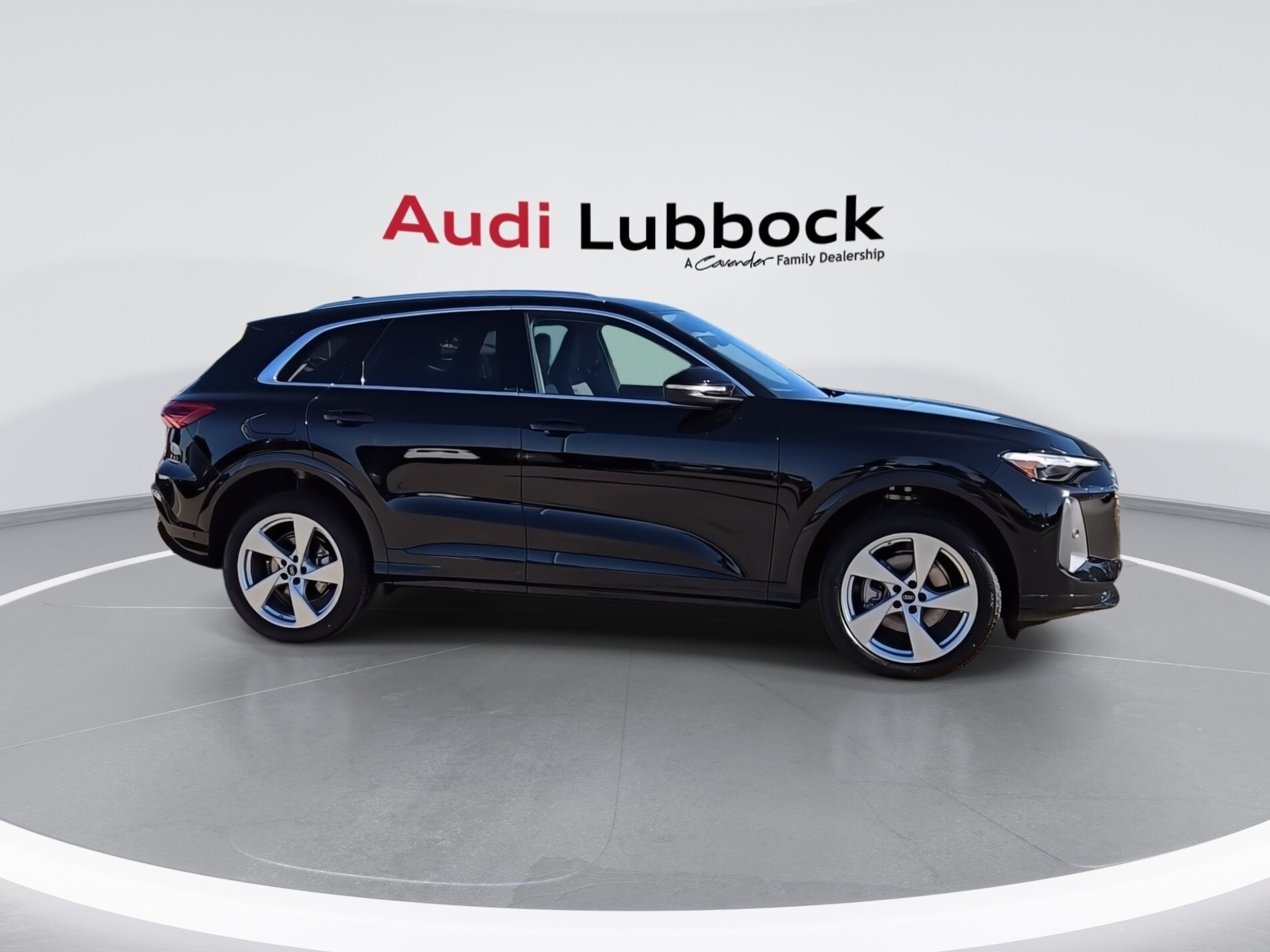 2025 Audi Q5 Premium Plus photo 2