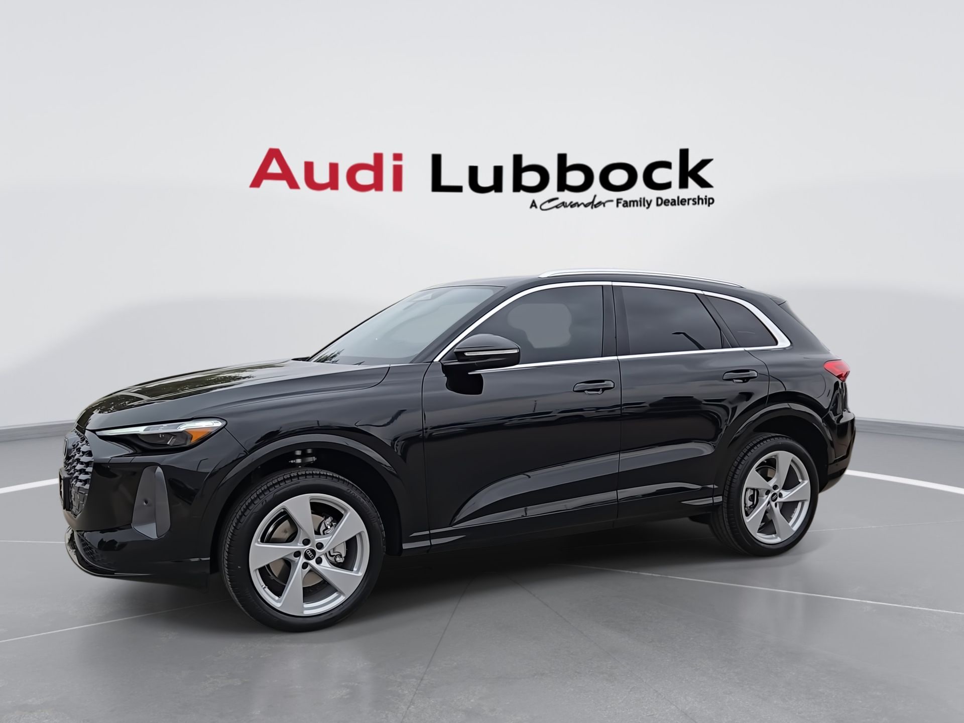 View vehicle photo 5