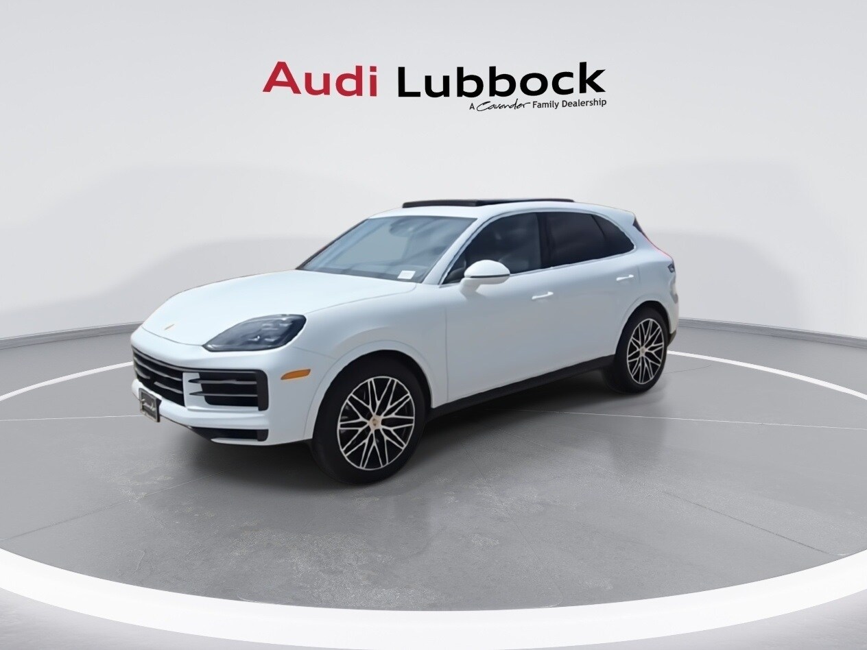 2024 Porsche Cayenne photo 4