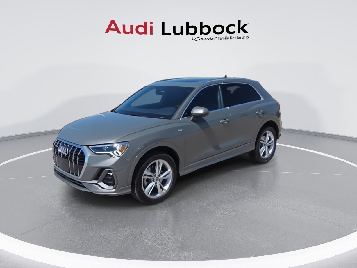 2022 Audi Q3 Premium Plus S line photo 4