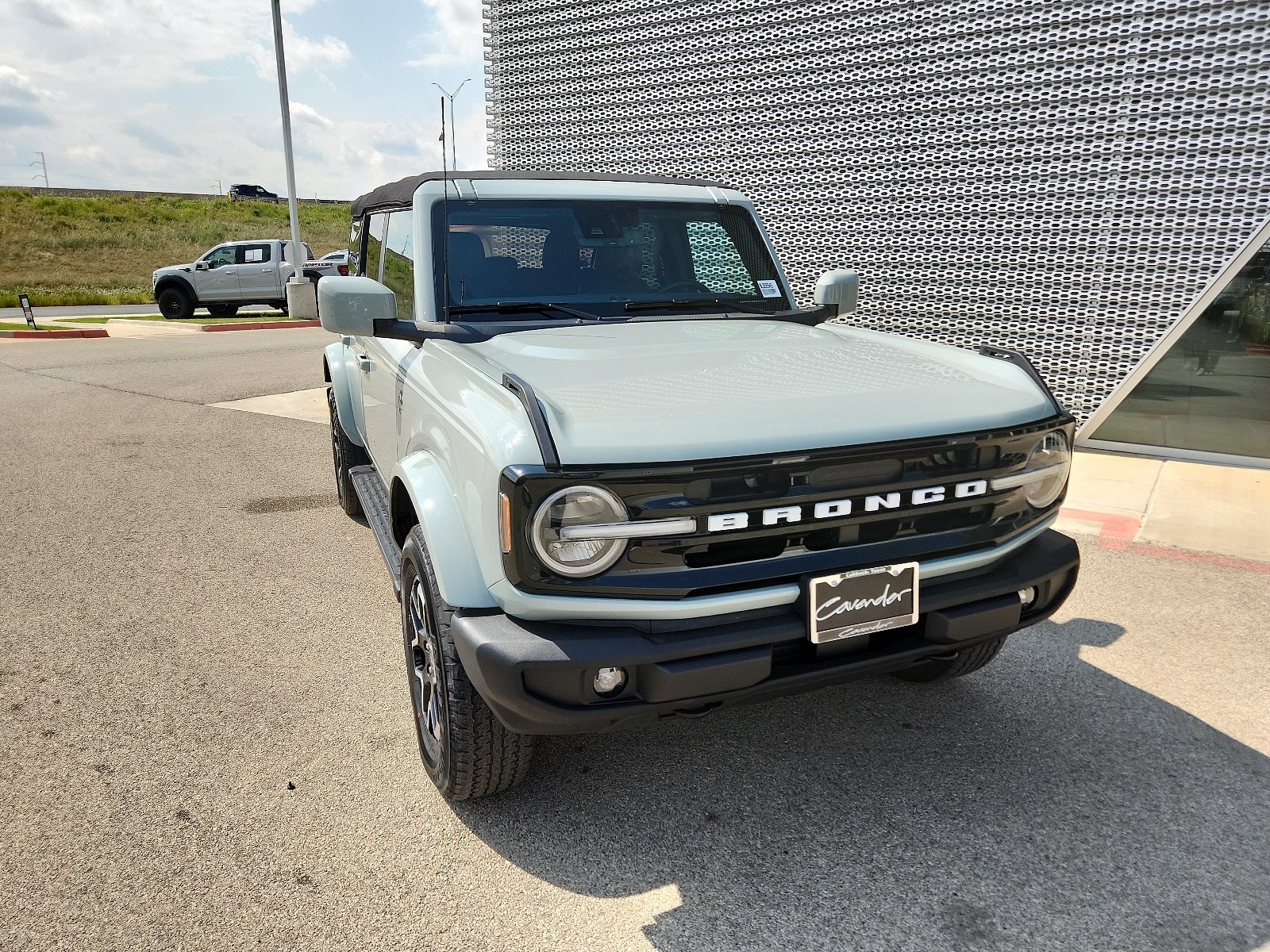 Used 2022 Ford Bronco 4-Door Outer Banks with VIN 1FMDE5BH2NLB88945 for sale in Lubbock, TX