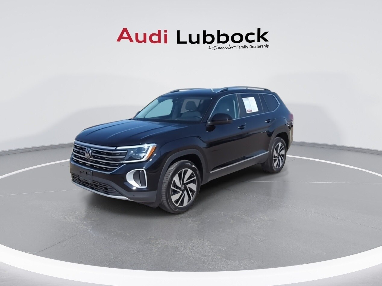 2024 Volkswagen Atlas SEL photo 3