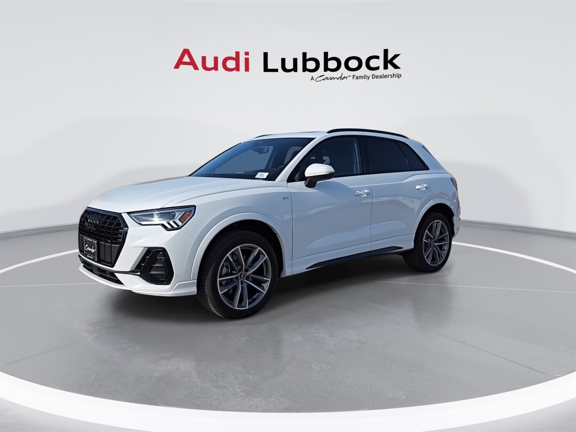 2025 Audi Q3 45 TFSI S line Premium photo 4