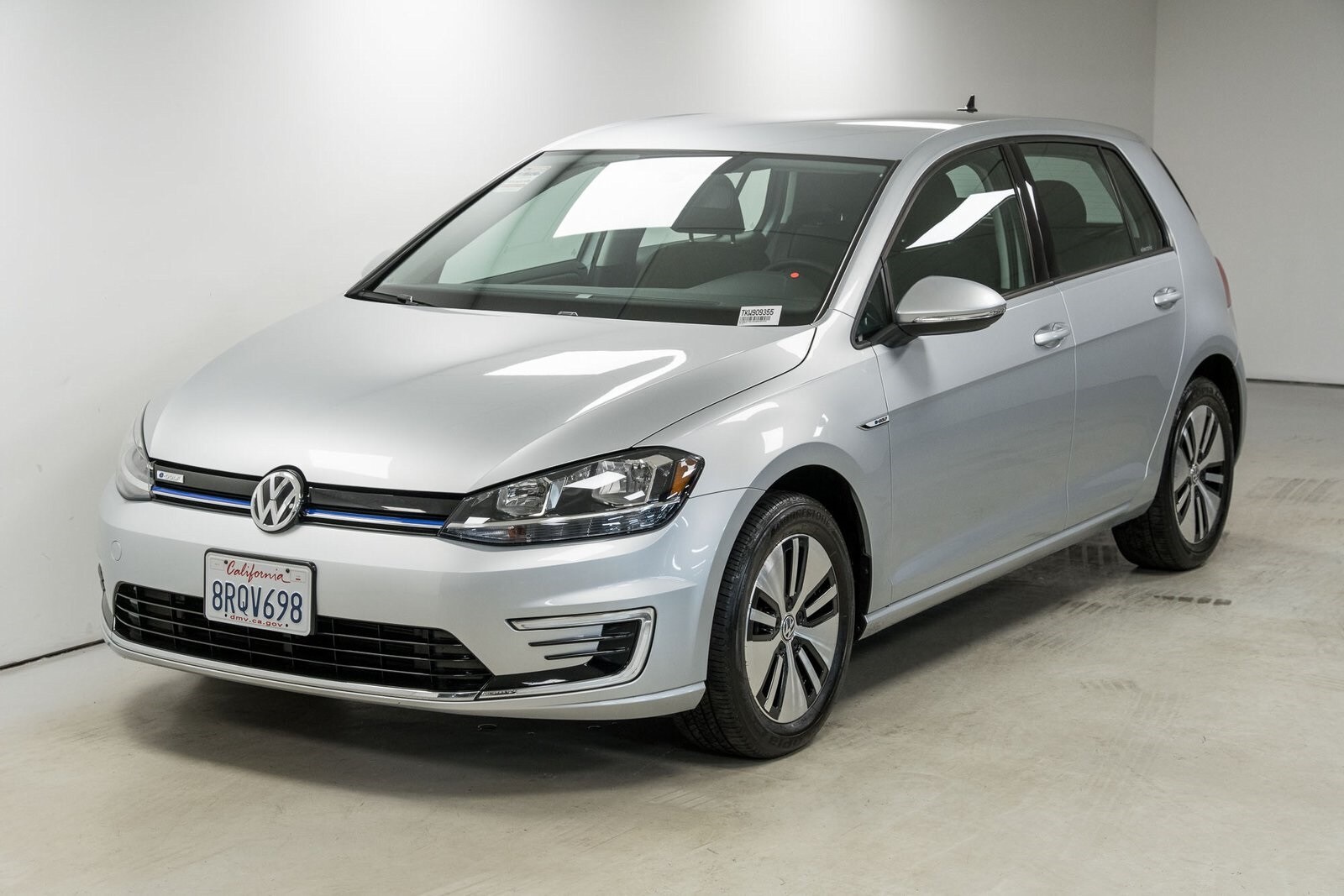 Used 2019 Volkswagen e-Golf e-Golf SE with VIN WVWKR7AUXKW909355 for sale in San Rafael, CA