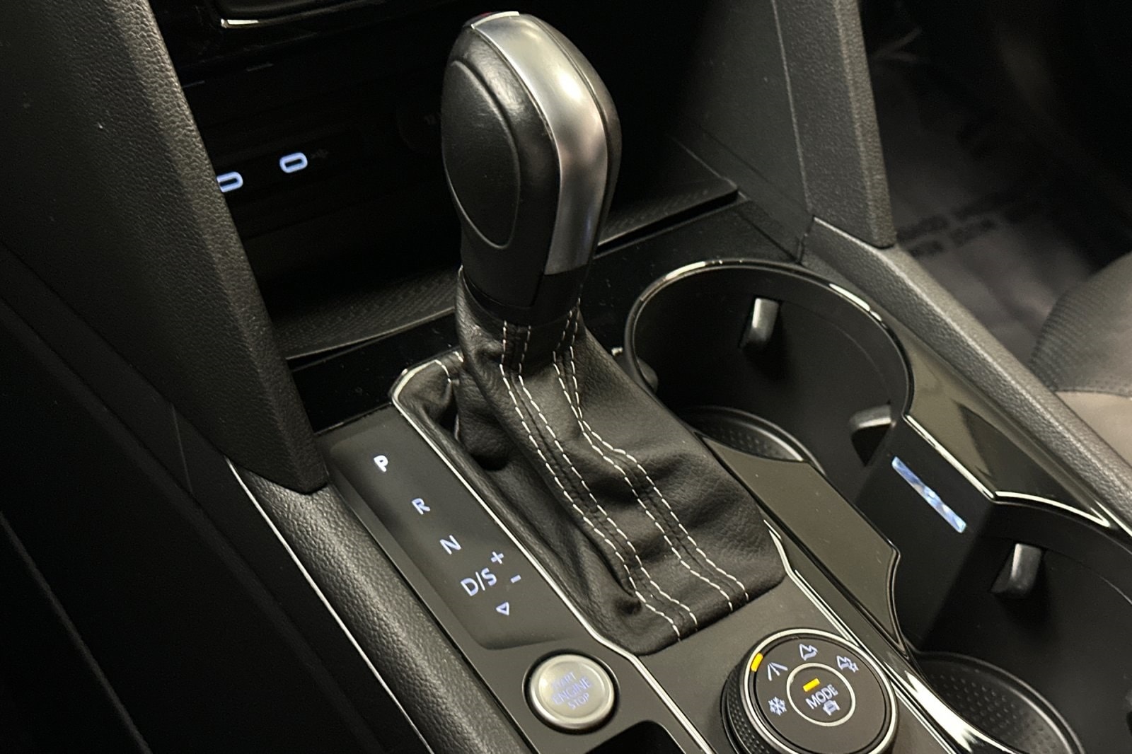 Atlas V6 SEL Premium R-Line 4MOTION