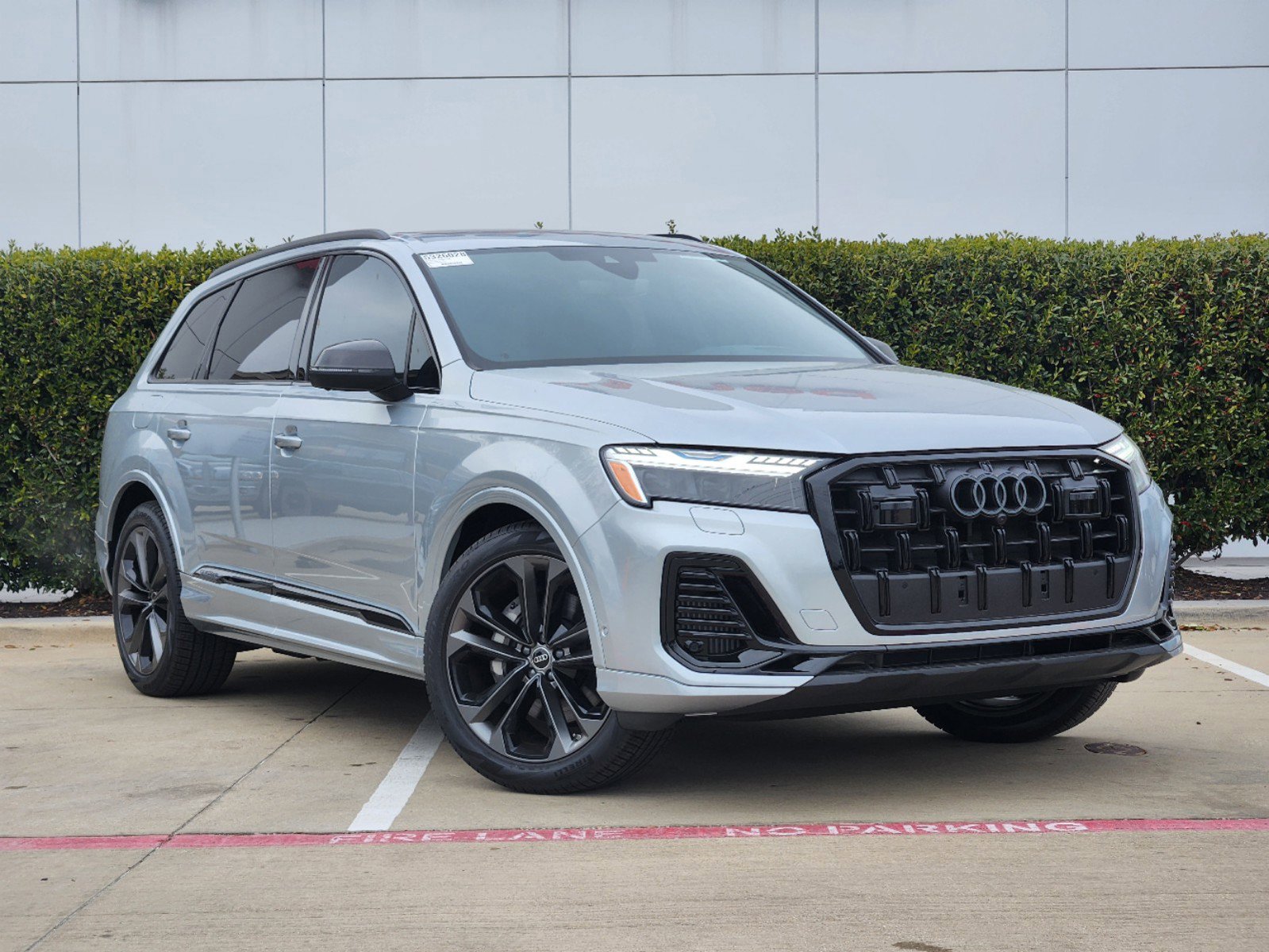 2025 Audi Q7 Prestige photo 2