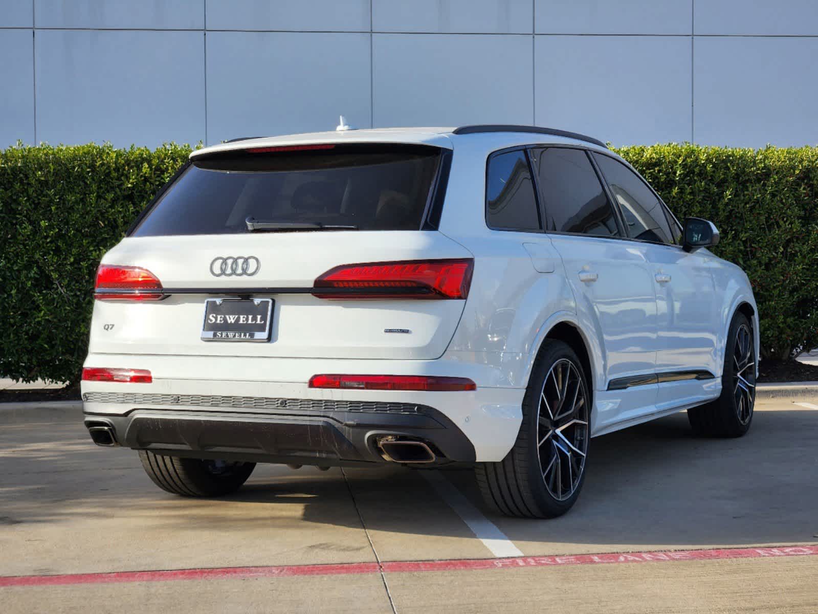 2025 Audi Q7 Prestige photo 3