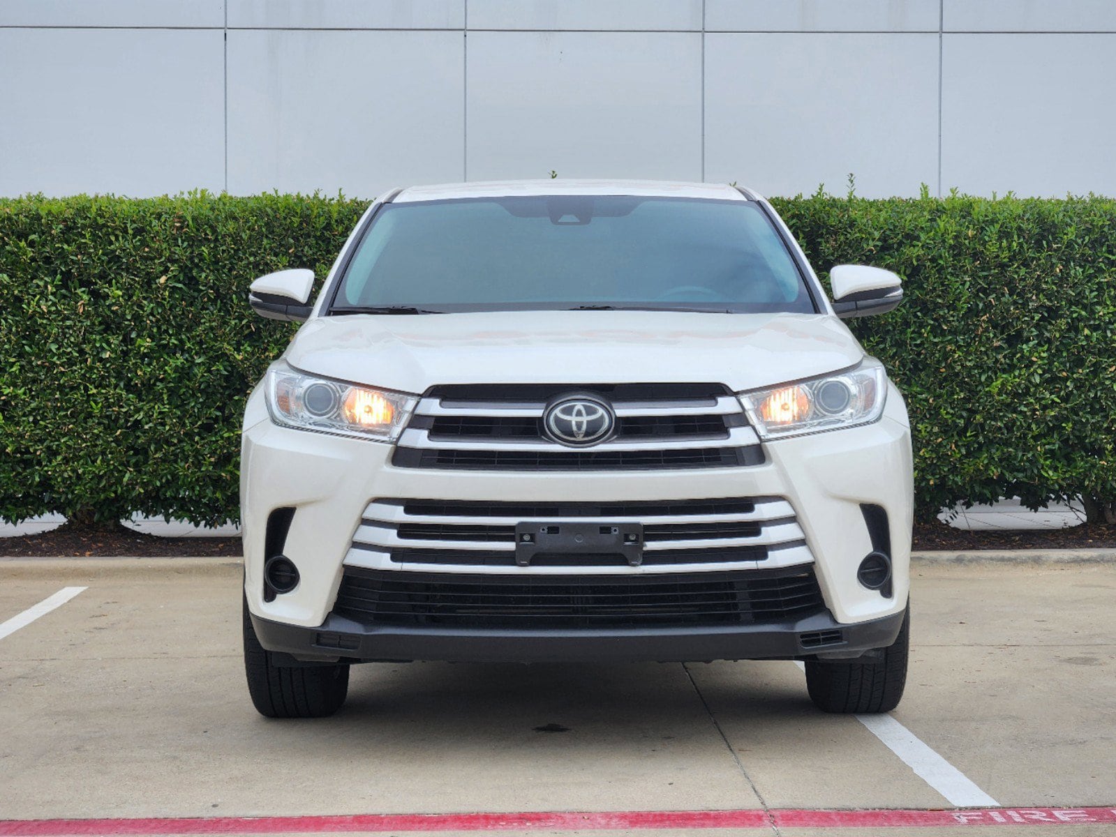 Used 2017 Toyota Highlander LE with VIN 5TDZARFH1HS028212 for sale in Mckinney, TX