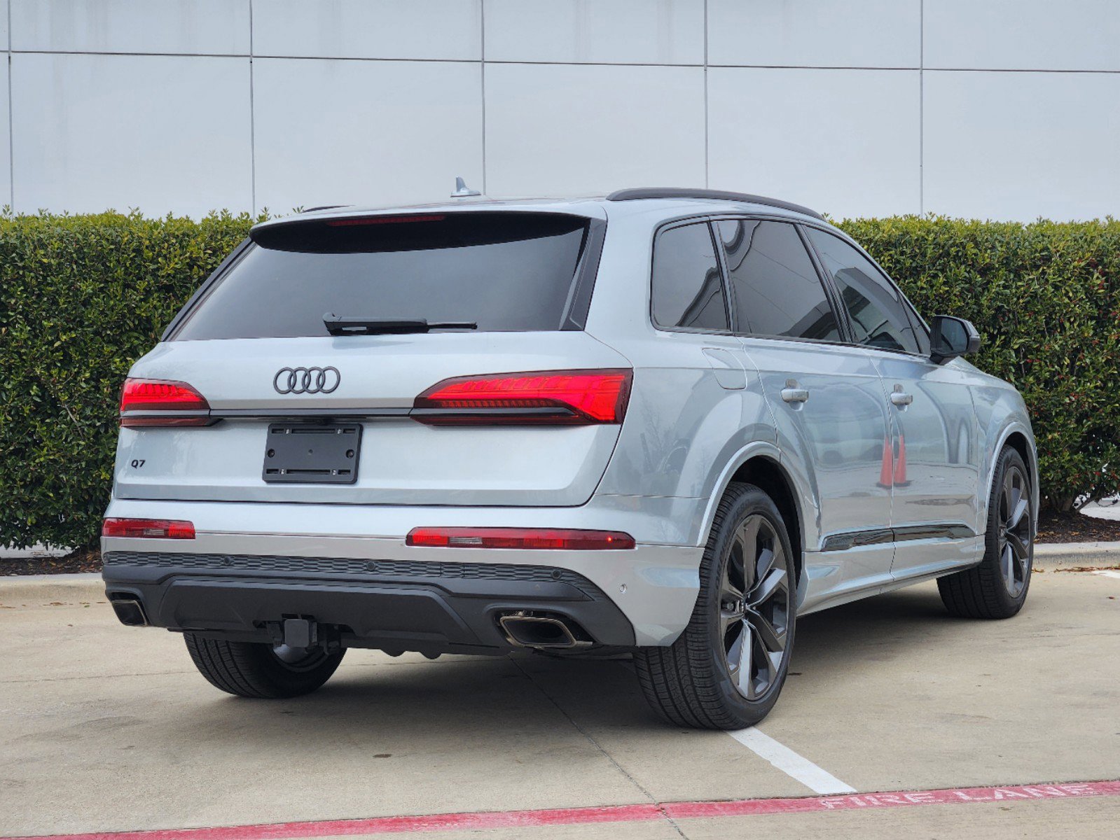 2025 Audi Q7 Prestige photo 3