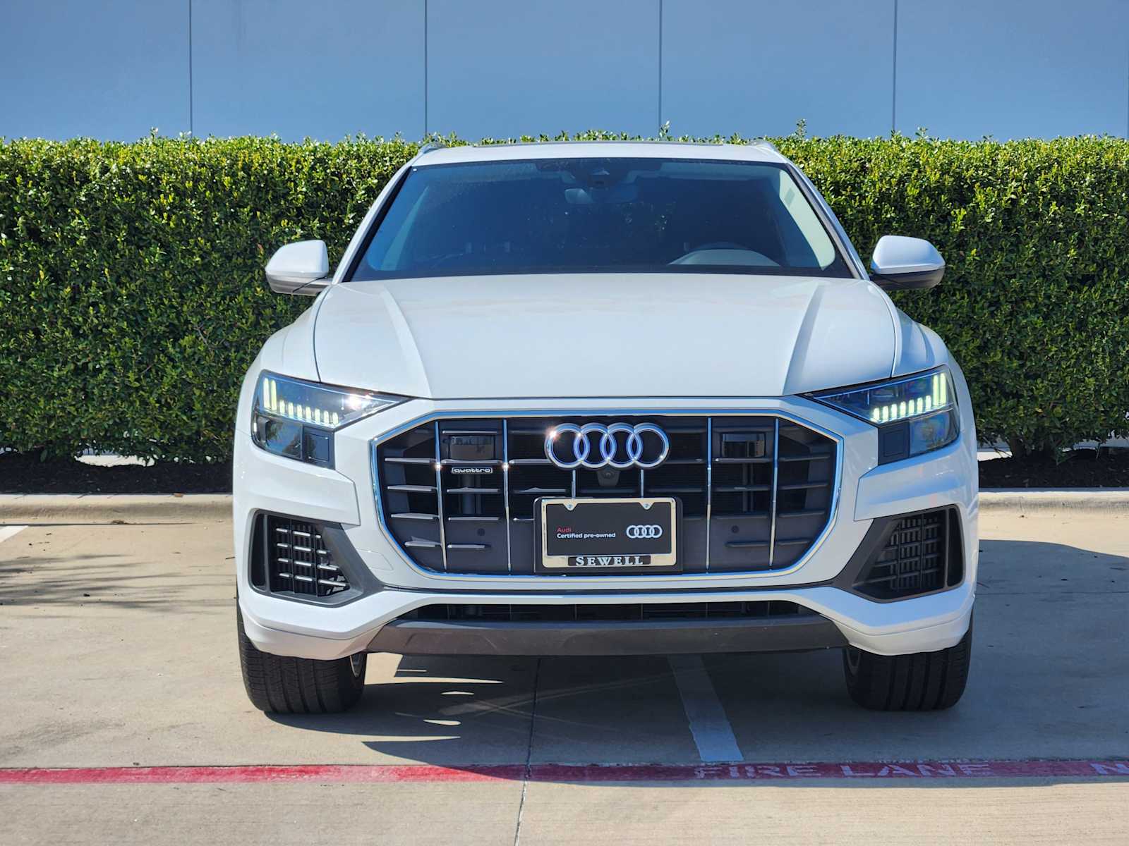2023 Audi Q8 Premium Plus photo 2