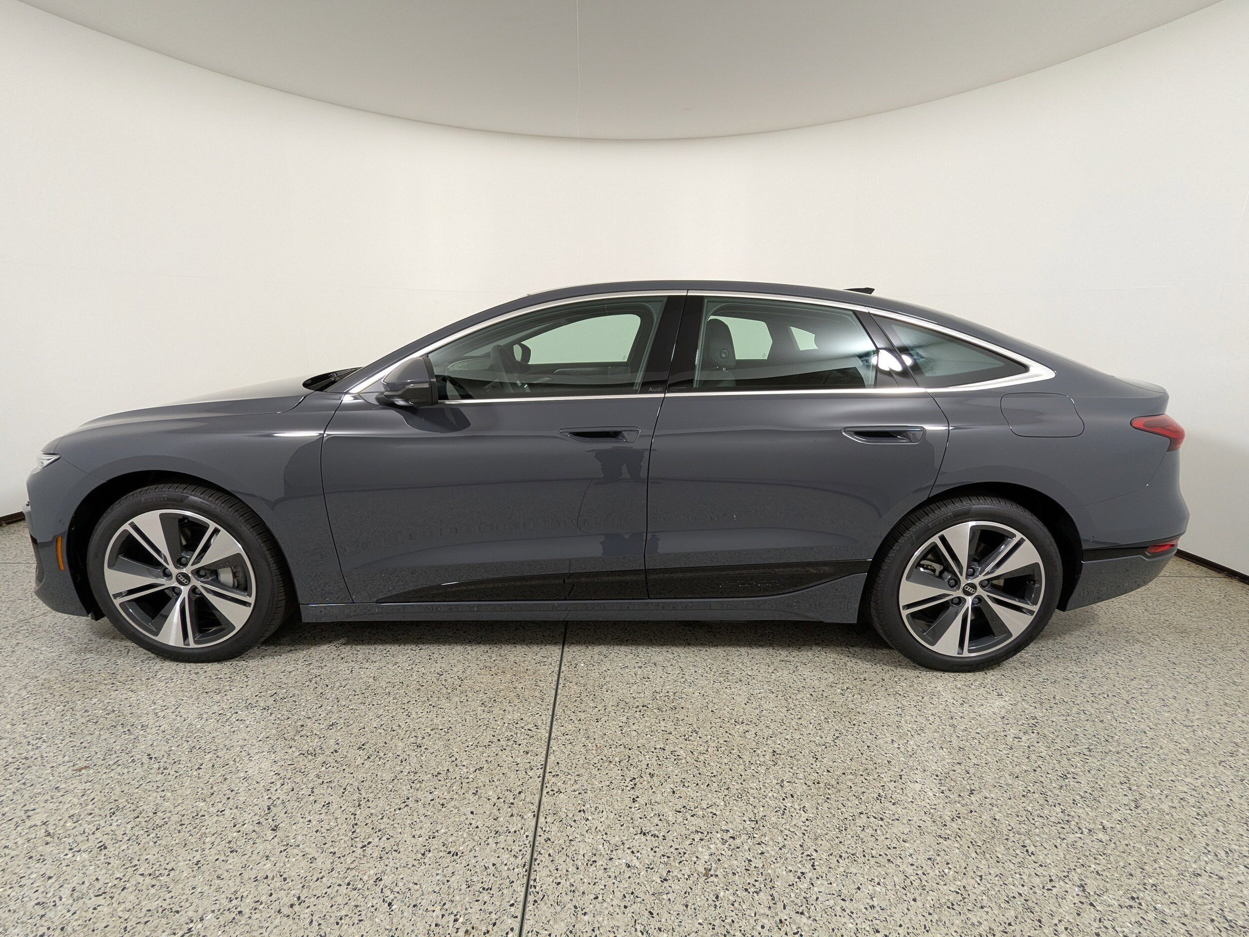 2025 Audi A6 Premium Plus photo 2