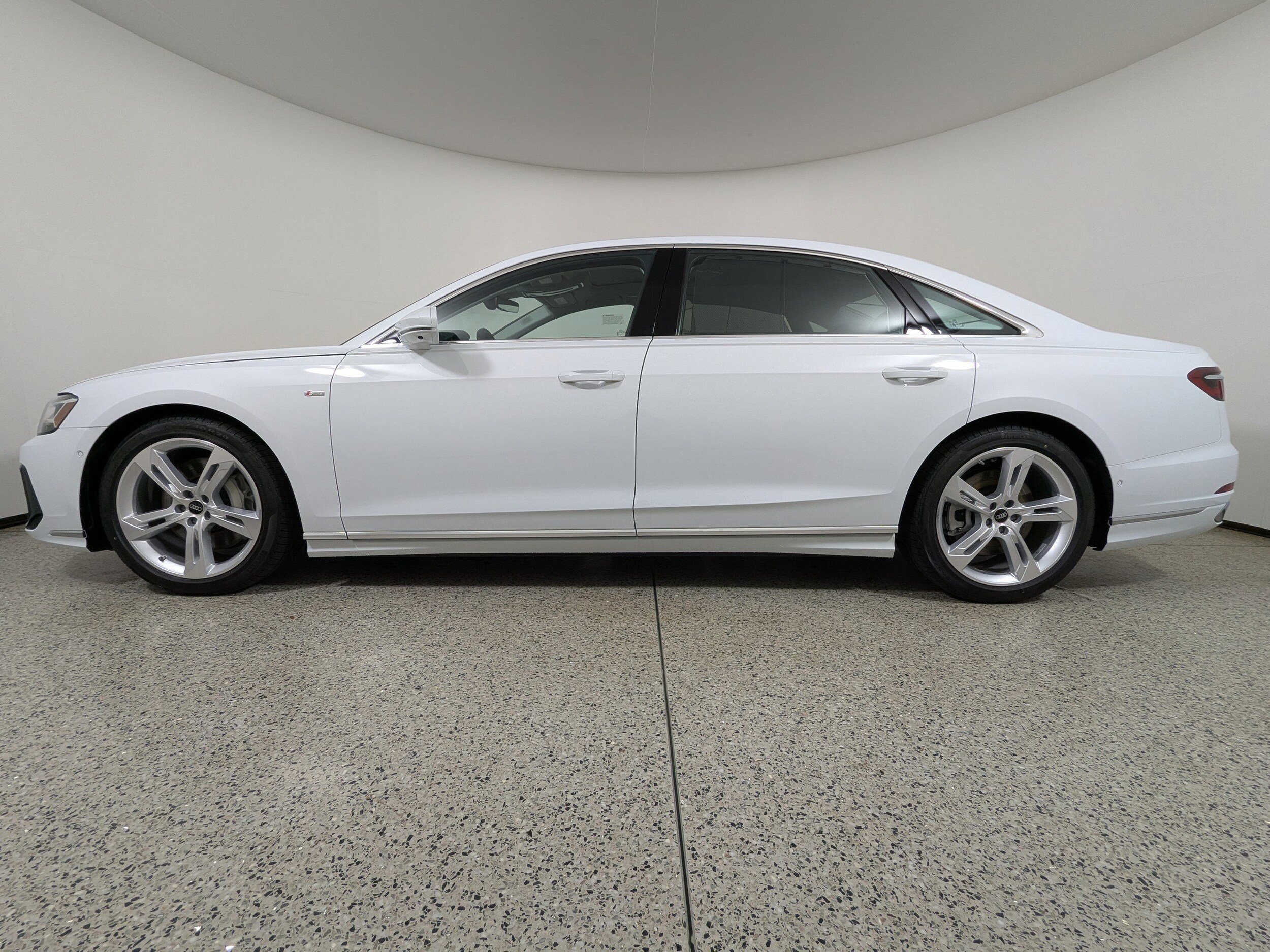 2025 Audi A8 L Quattro 55 photo 4