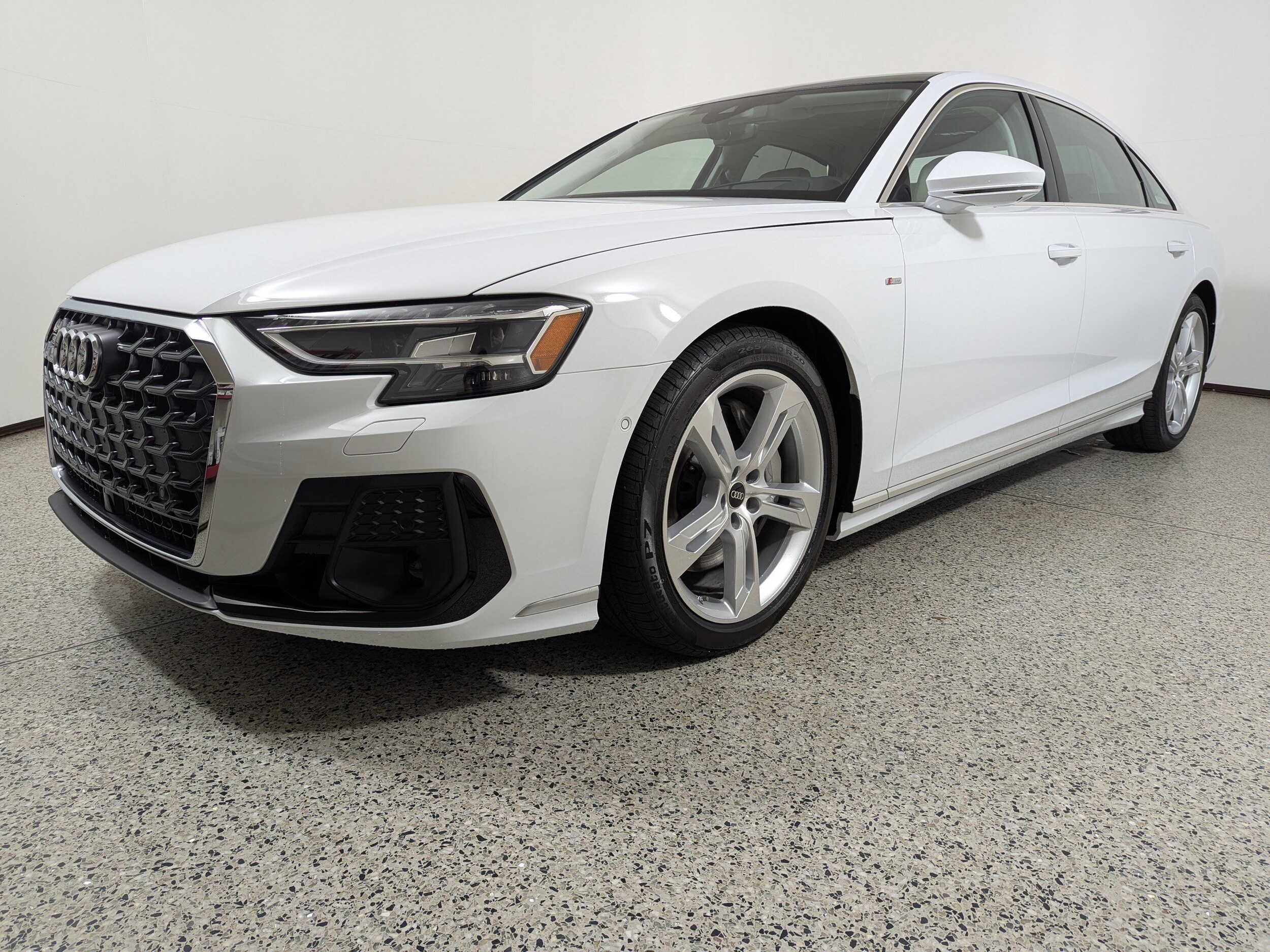 2025 Audi A8 L Quattro 55 photo 3