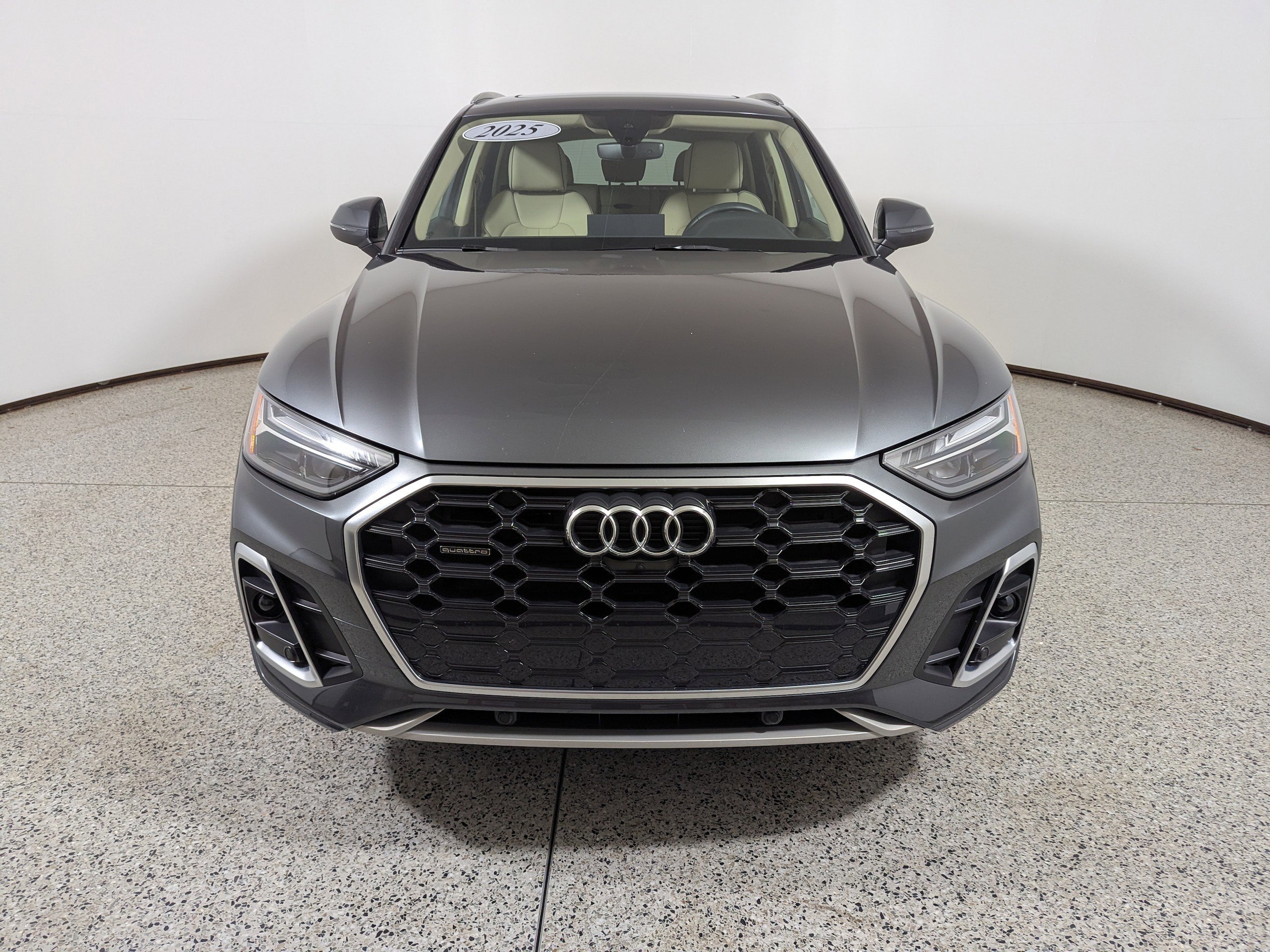 2025 Audi Q5 S line Premium Plus 45 TFSI photo 2