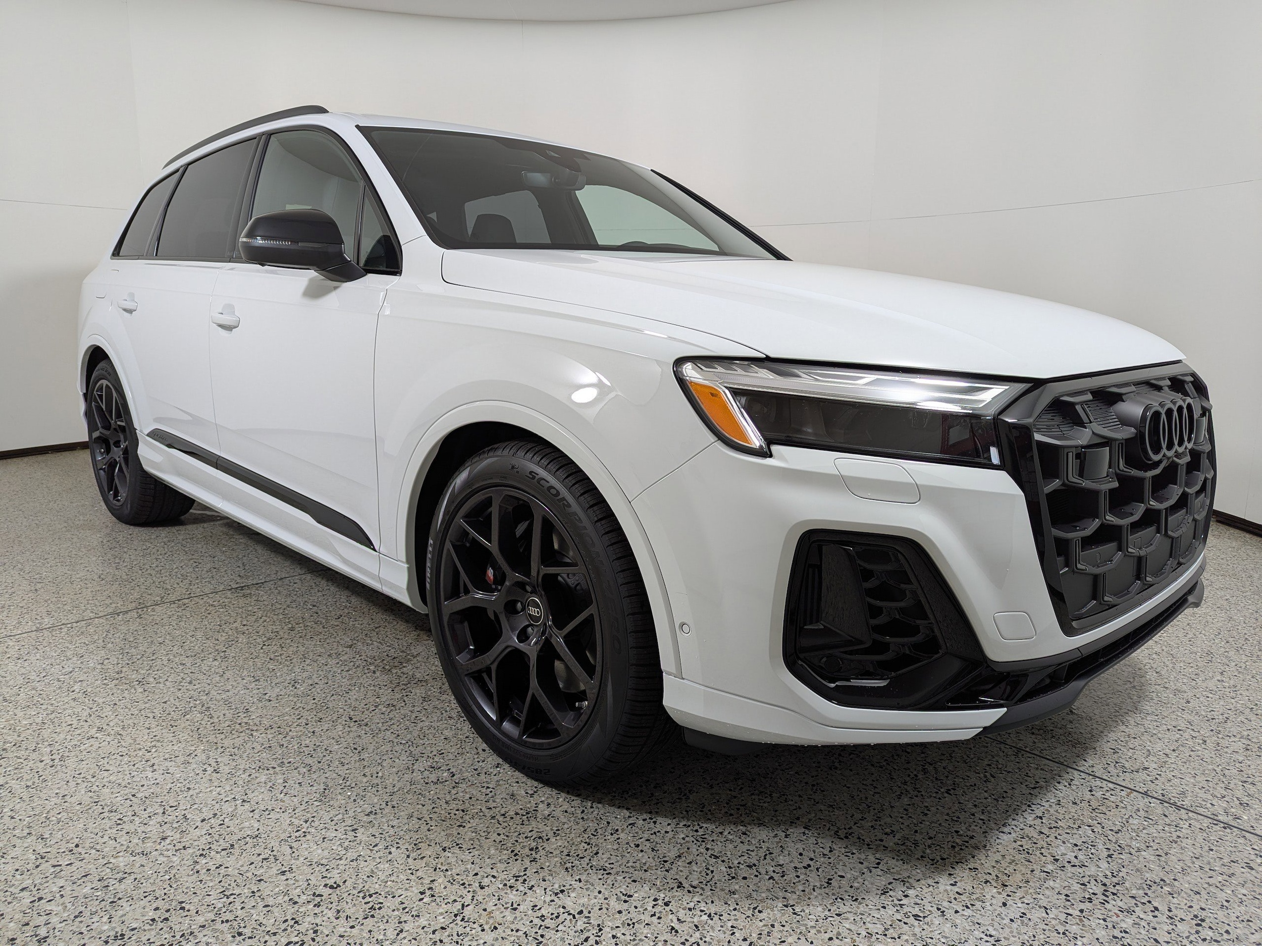 2026 Audi SQ7 Premium Plus quattro Tiptronic's photo