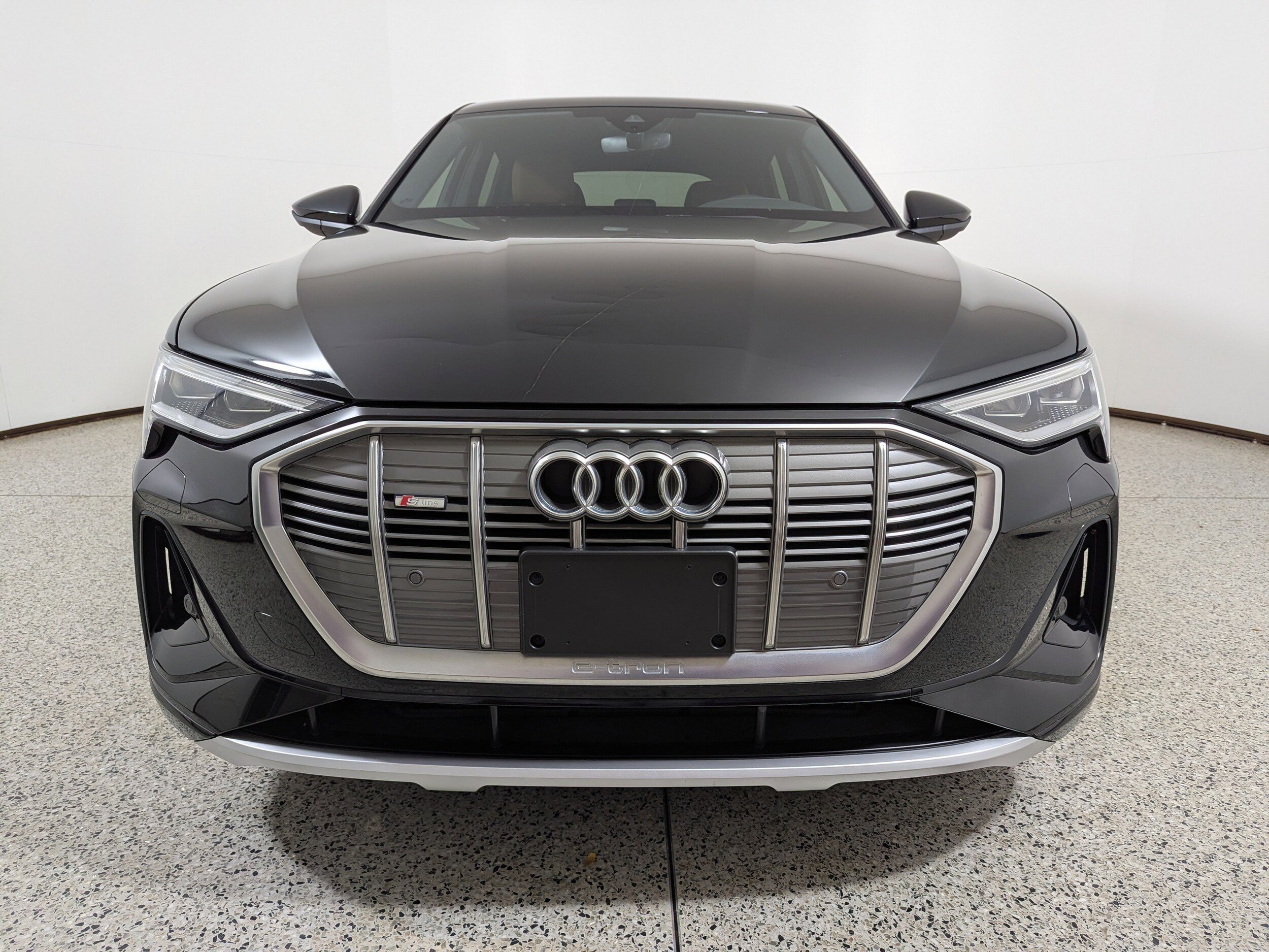 2022 Audi e-tron Sportback S line Premium photo 2