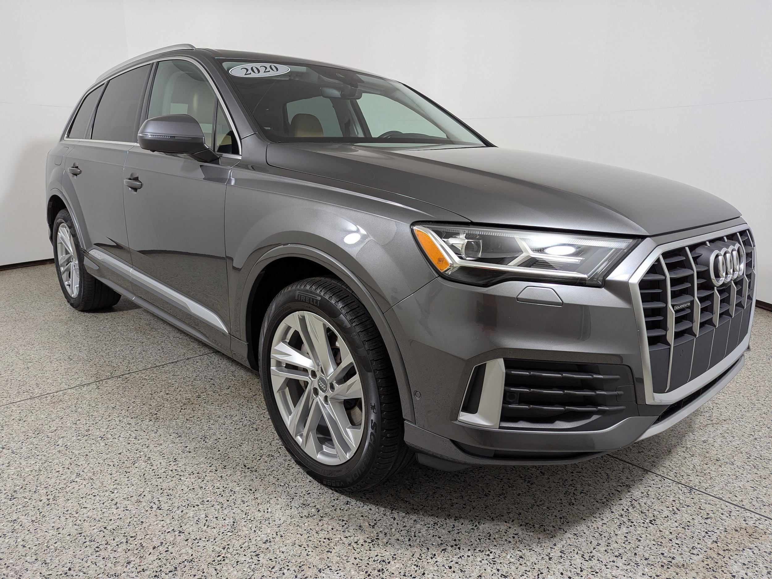 2020 Audi Q7 Premium Plus's photo