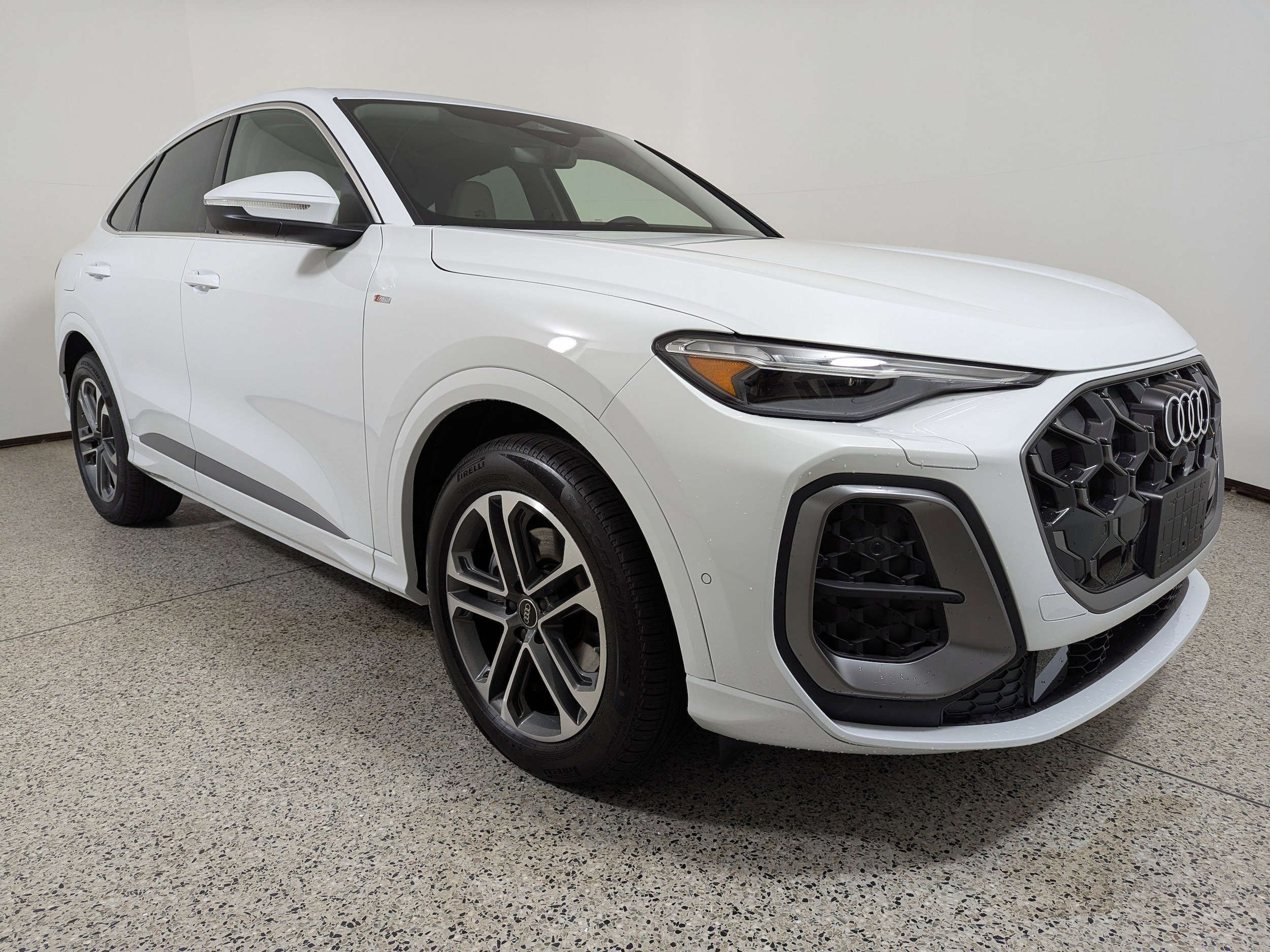 2025 Audi New Q5 Sportback Prestige's photo