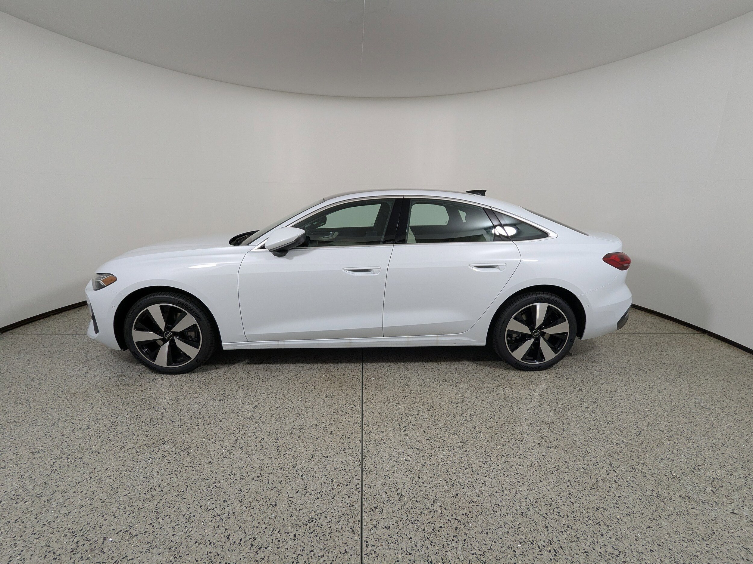 2025 Audi A5 2.0T Prestige photo 3