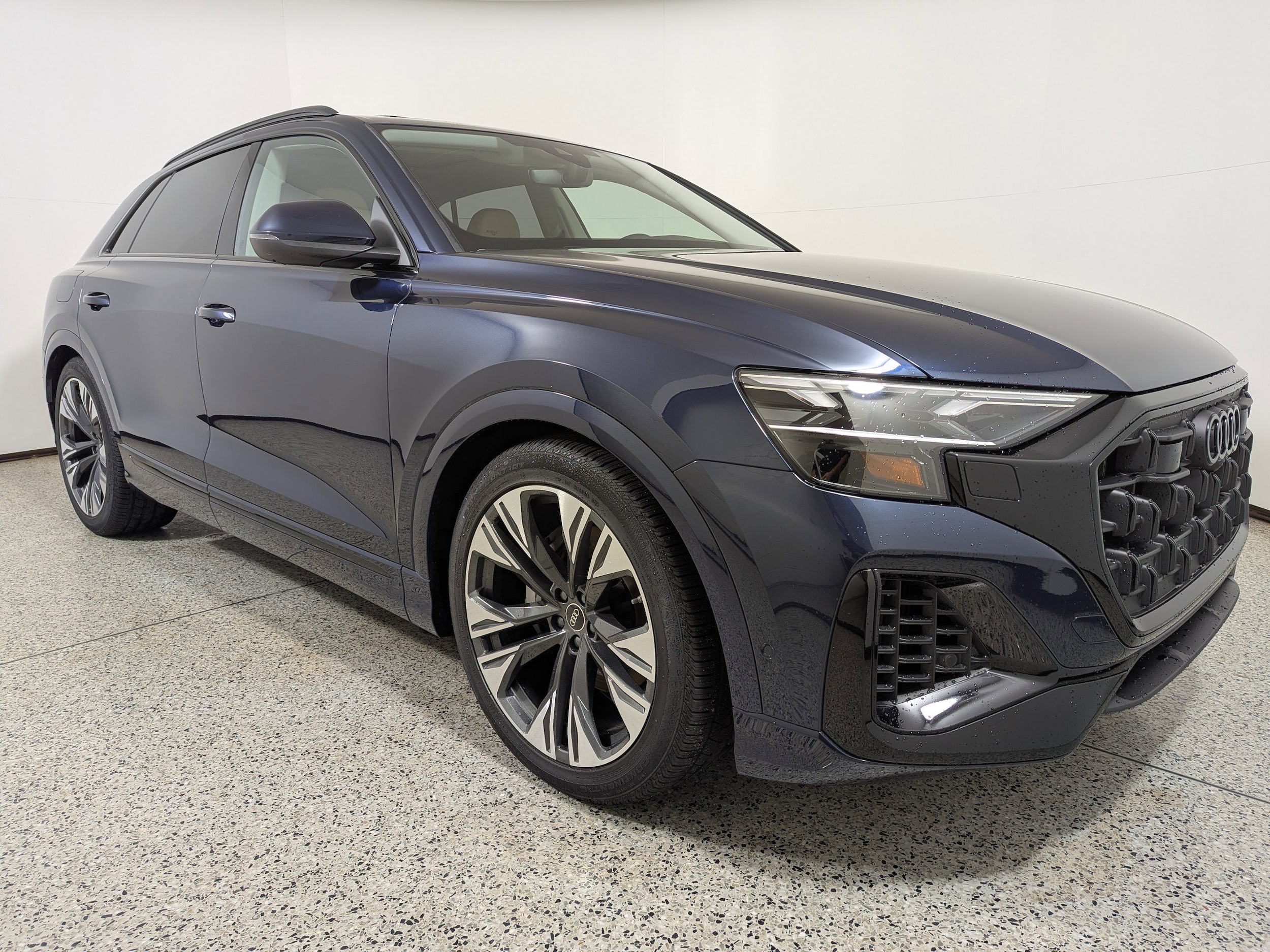 2025 Audi Q8 Premium Plus's photo