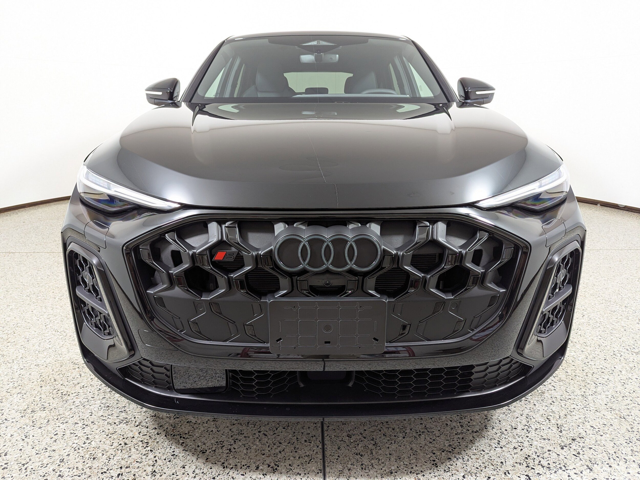 2025 Audi SQ5 Premium Plus photo 2