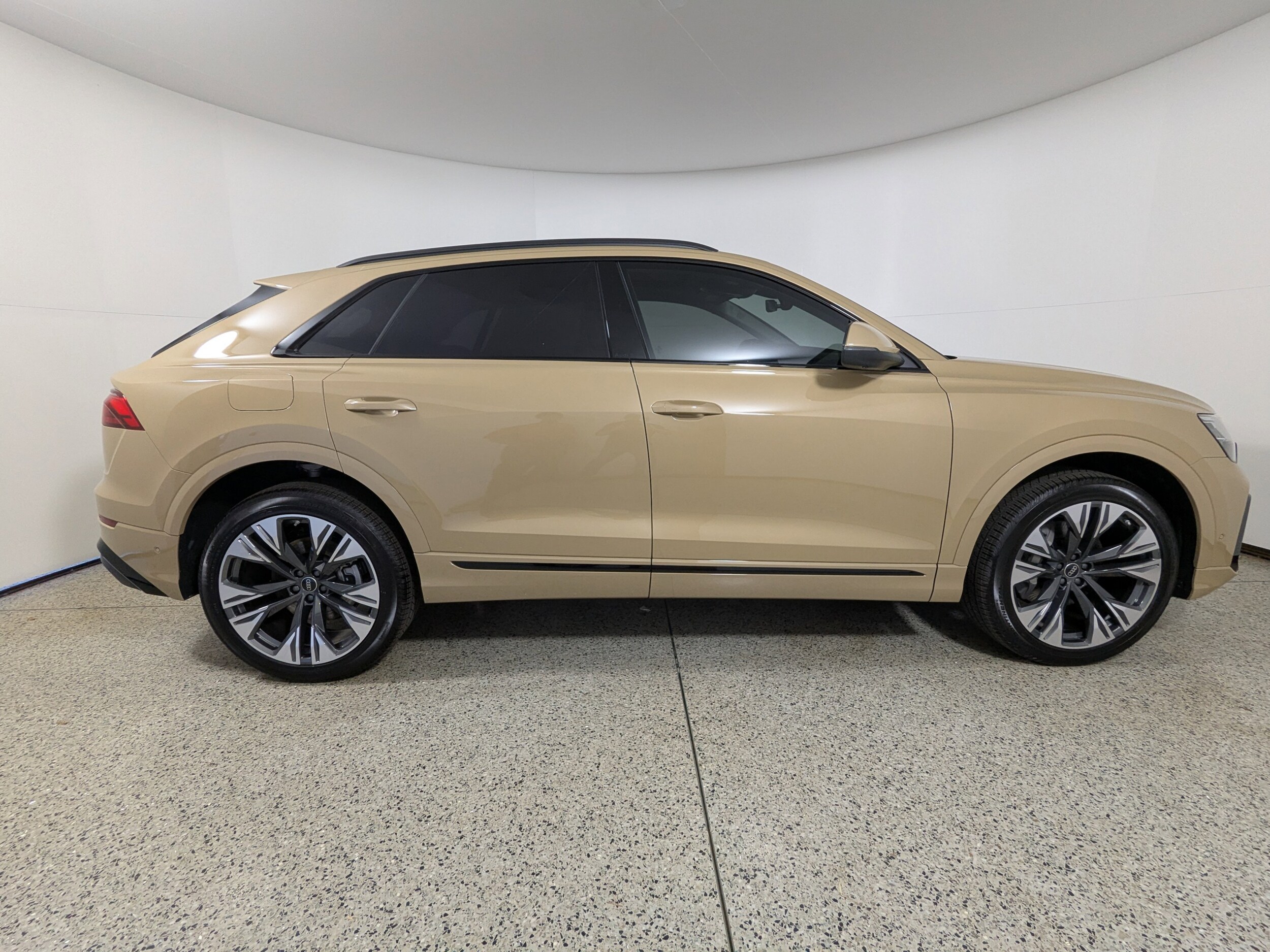 2025 Audi Q8 Premium Plus line photo 2