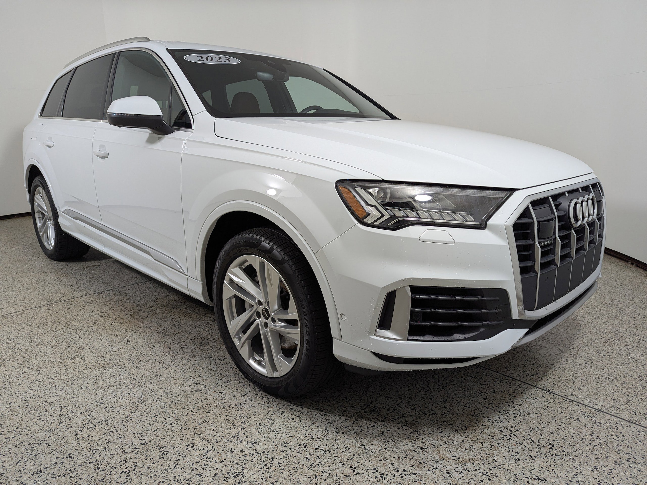 2023 Audi Q7 55 Premium Plus quattro Tiptronic's photo