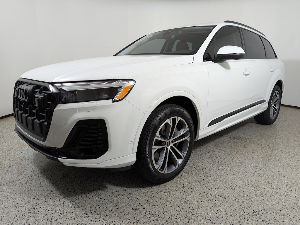 Certified 2025 Audi Q7 Premium Plus 45 TFSI quattro SUV
