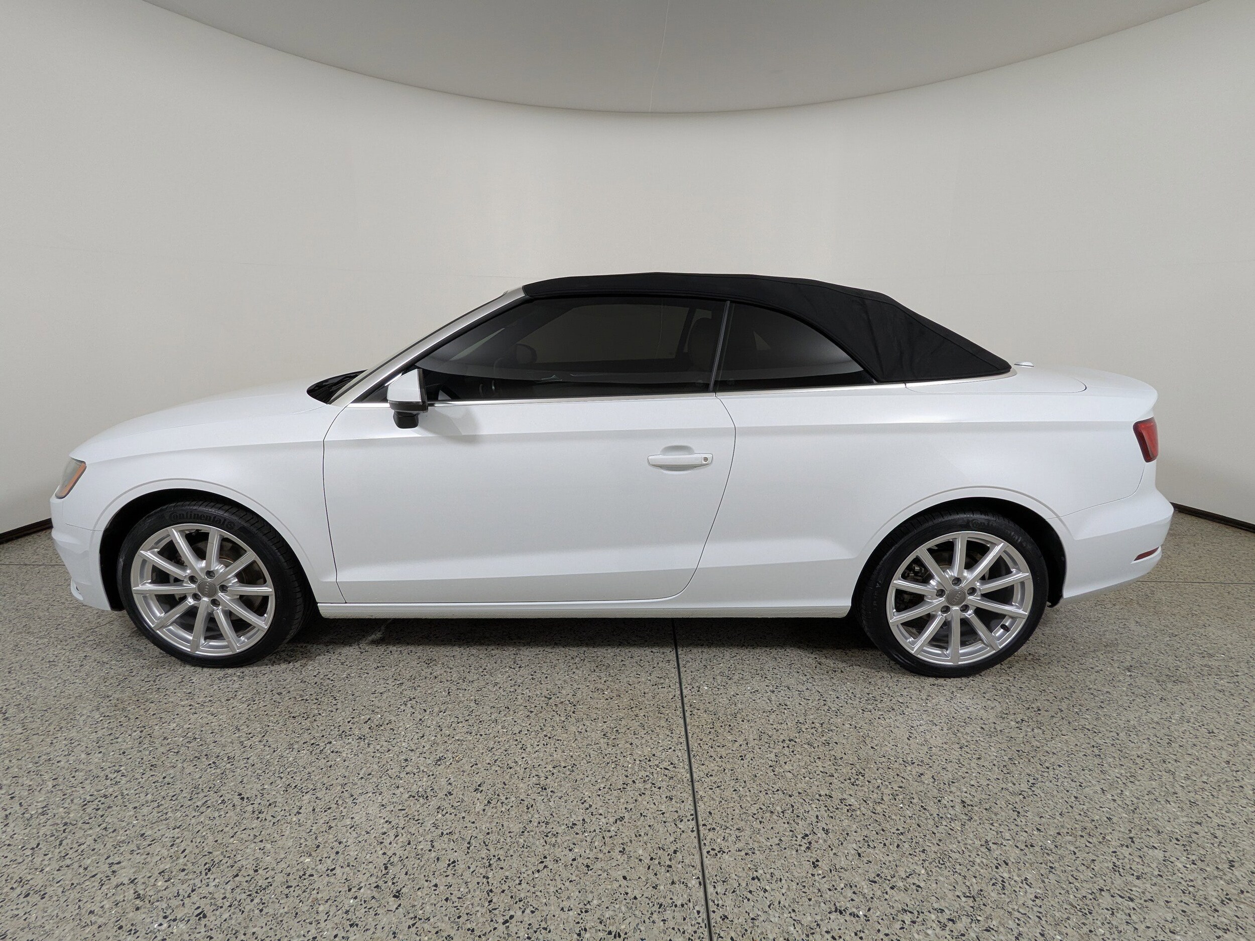 2016 Audi A3 Quattro 2.0T Plus photo 4