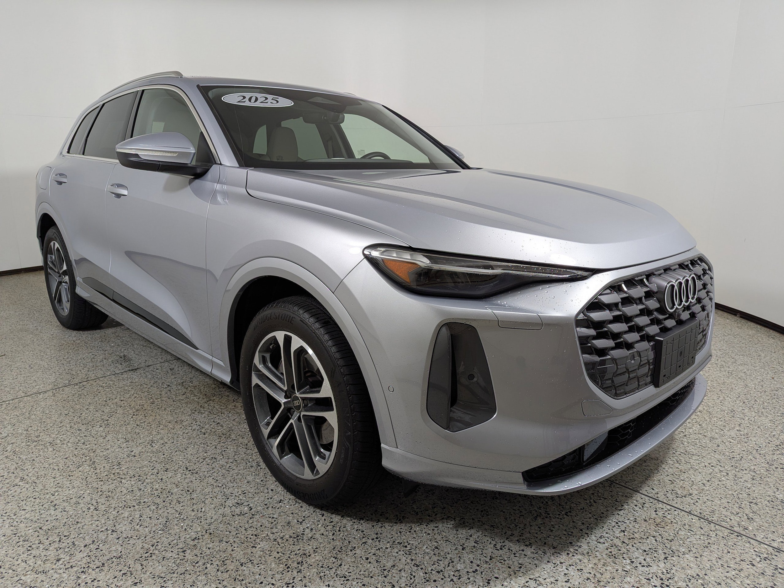 2025 Audi Q5 Prestige quattro's photo
