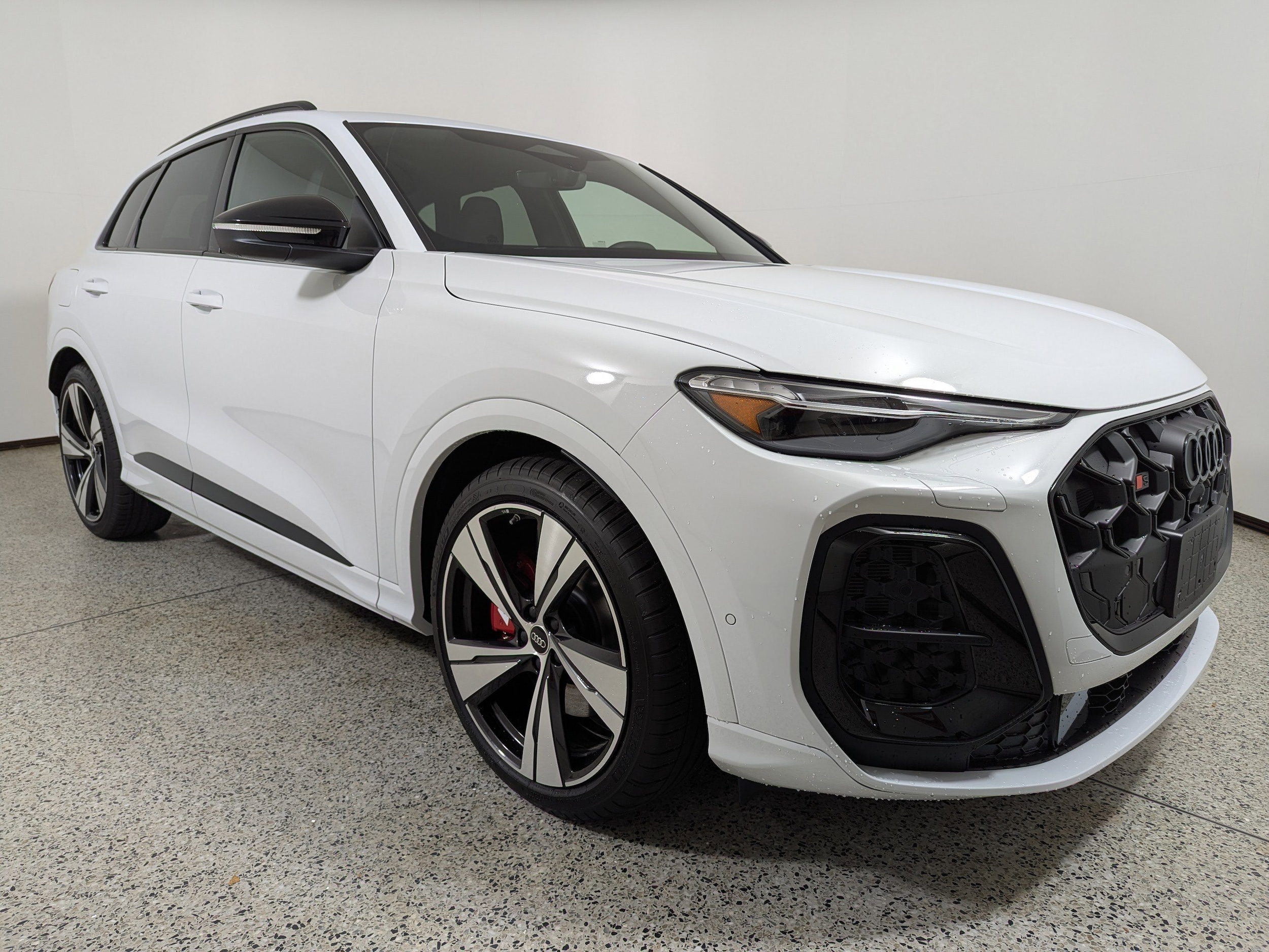 2025 Audi New SQ5 Premium Plus's photo