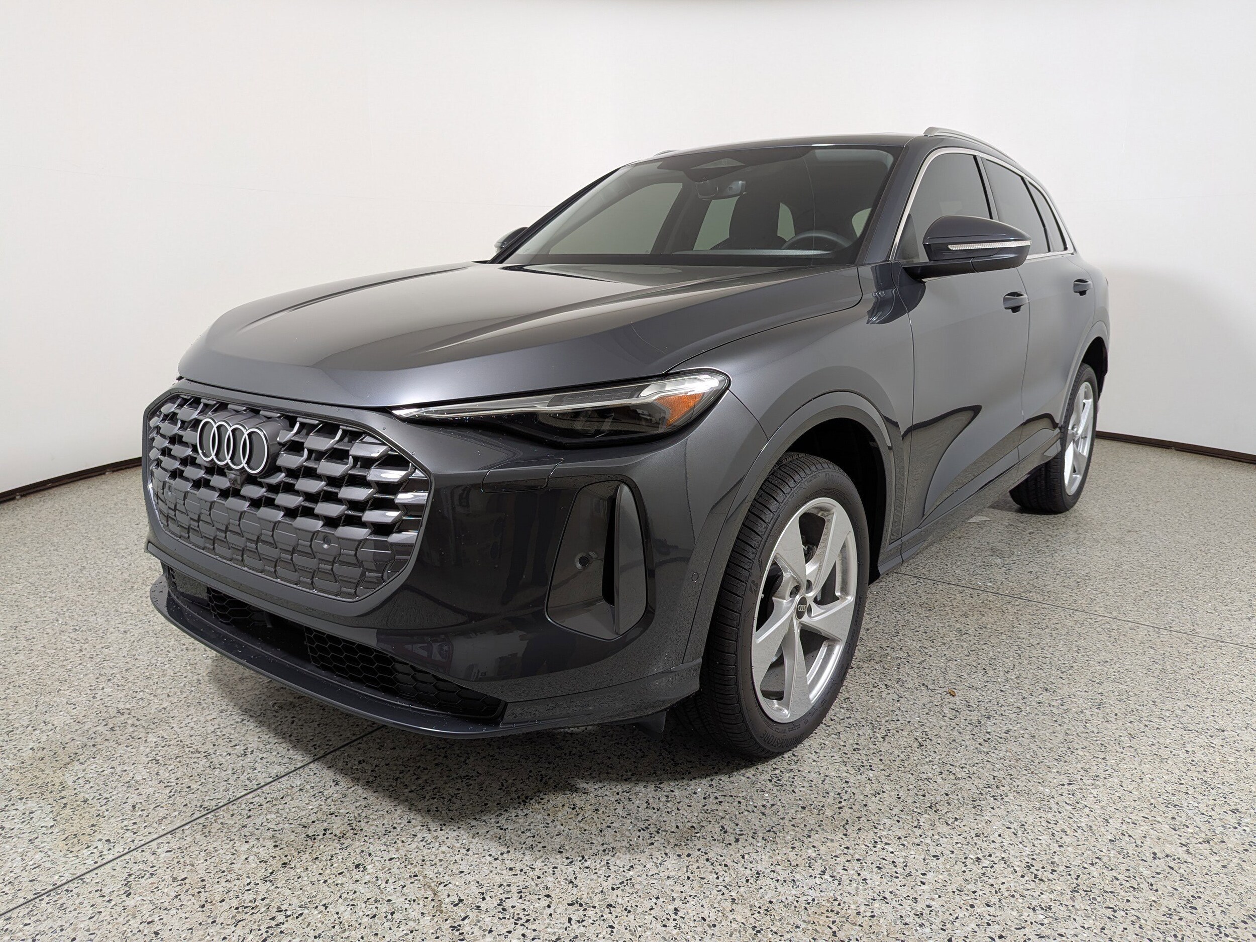 2025 Audi Q5 Premium Plus photo 3