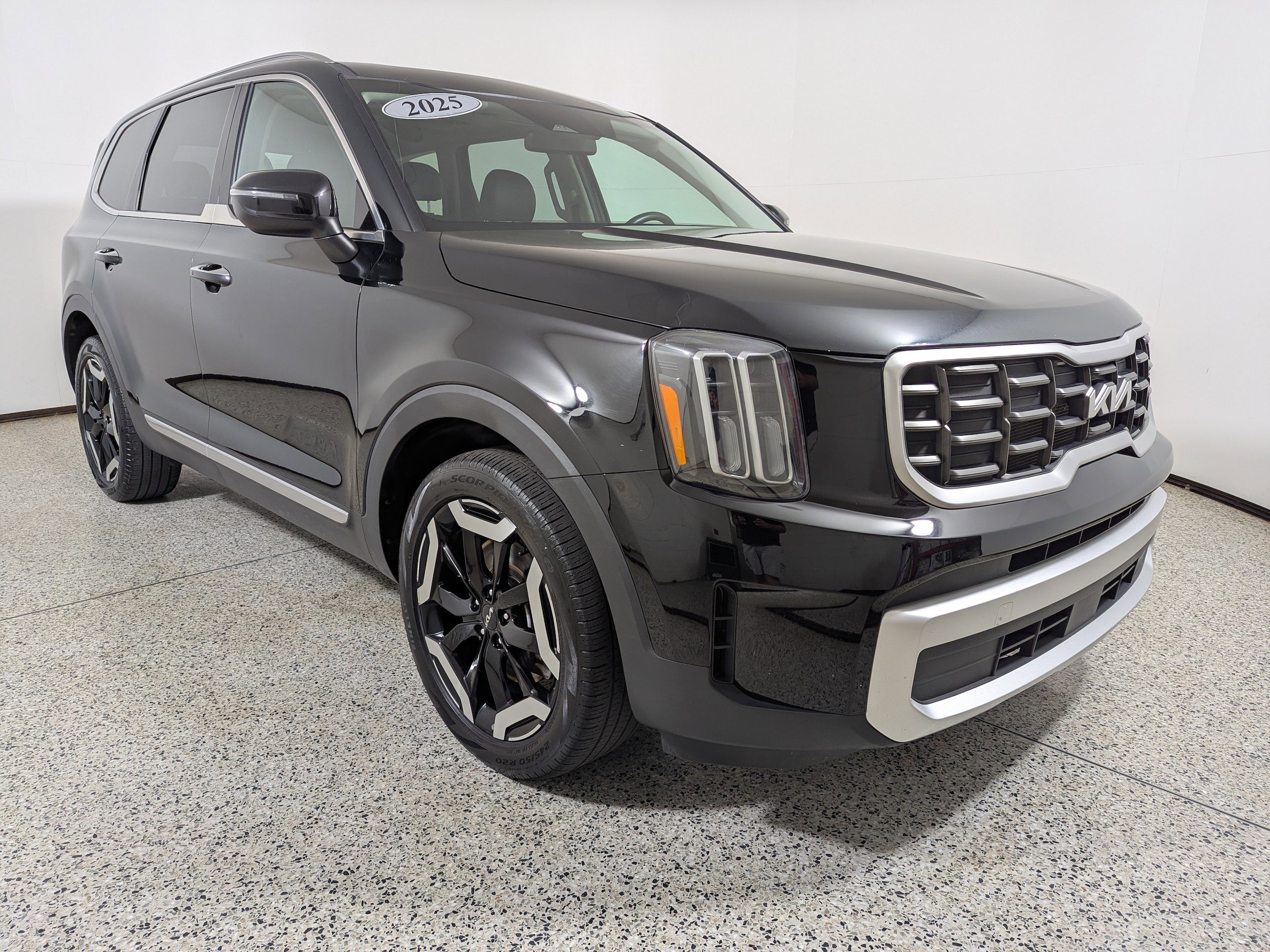 2025 Kia Telluride S AWD's photo