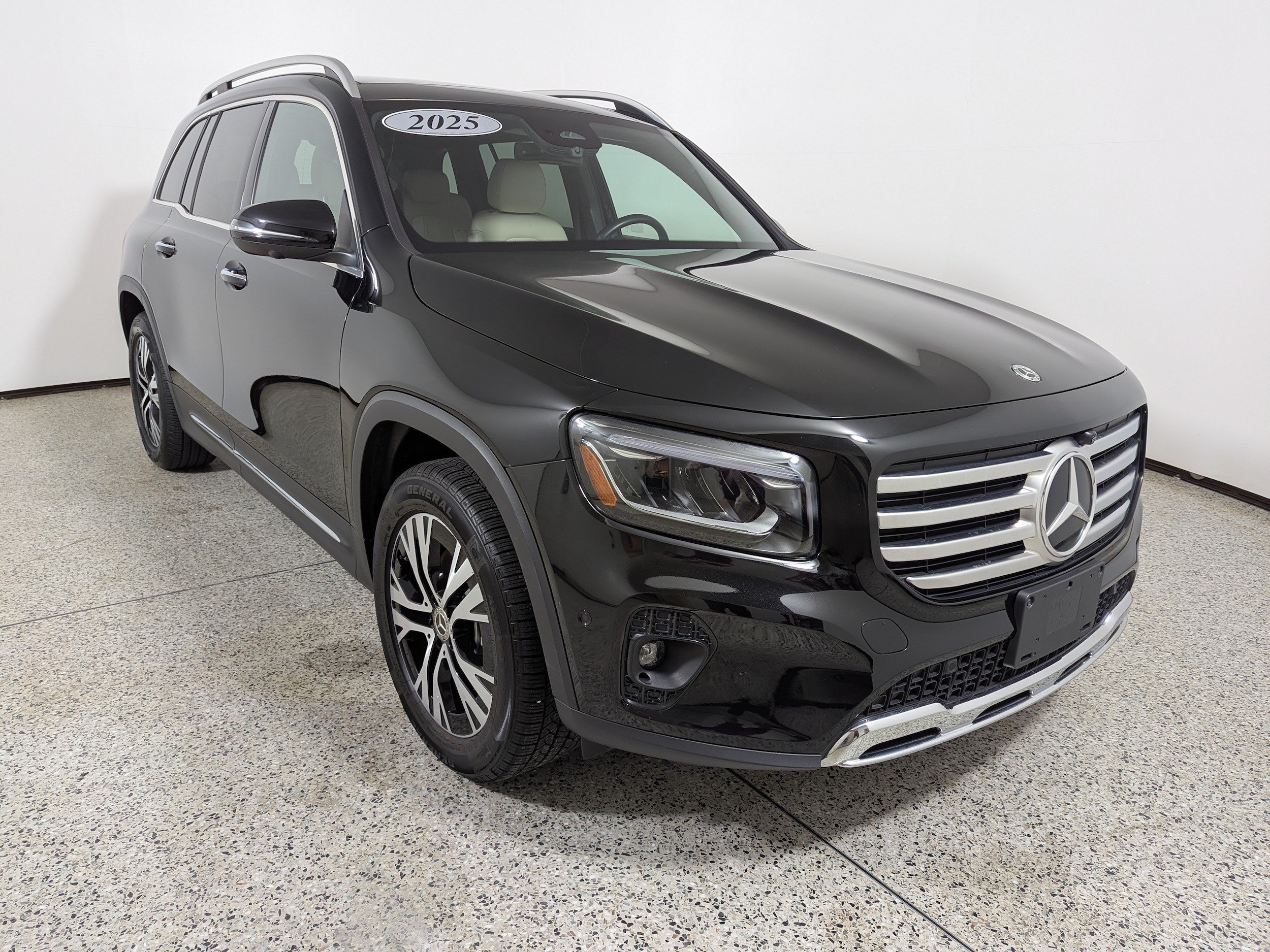 2025 Mercedes-Benz GLB